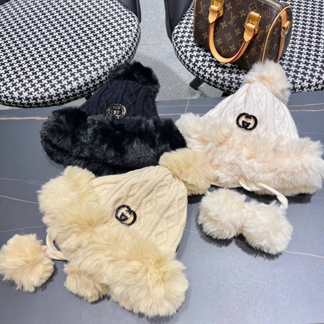 DEERSTALKER HAT IN WHITE CREAM WOOL AND FLEECE 434698