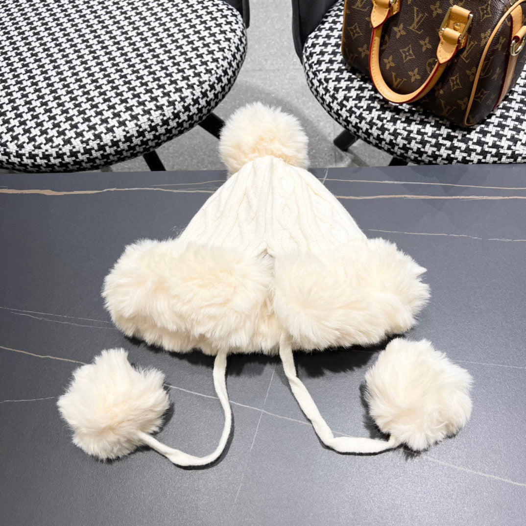 DEERSTALKER HAT IN WHITE CREAM WOOL AND FLEECE 434698