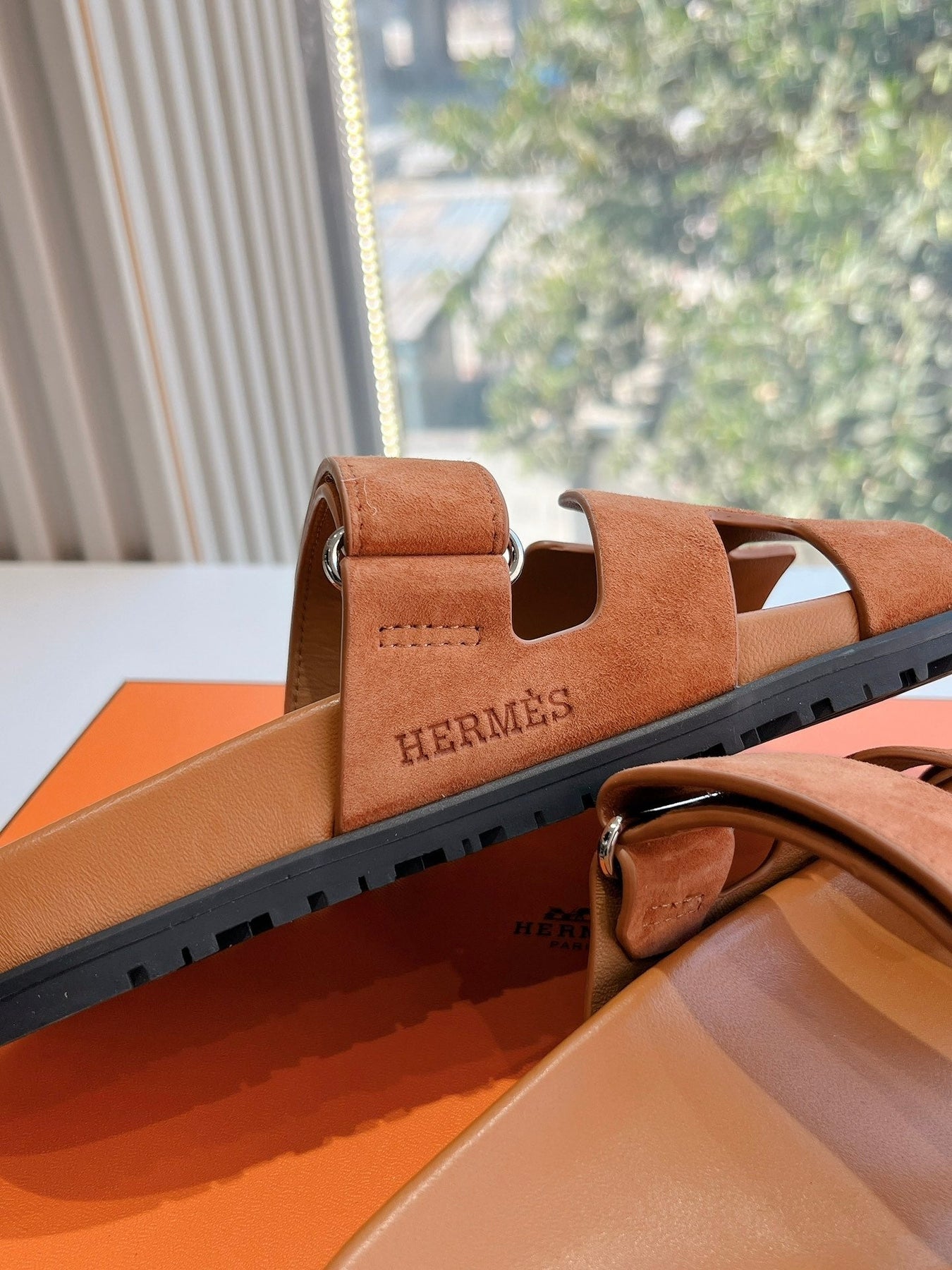 CHYPRE SANDAL IN VIVID ORANGE SUEDE