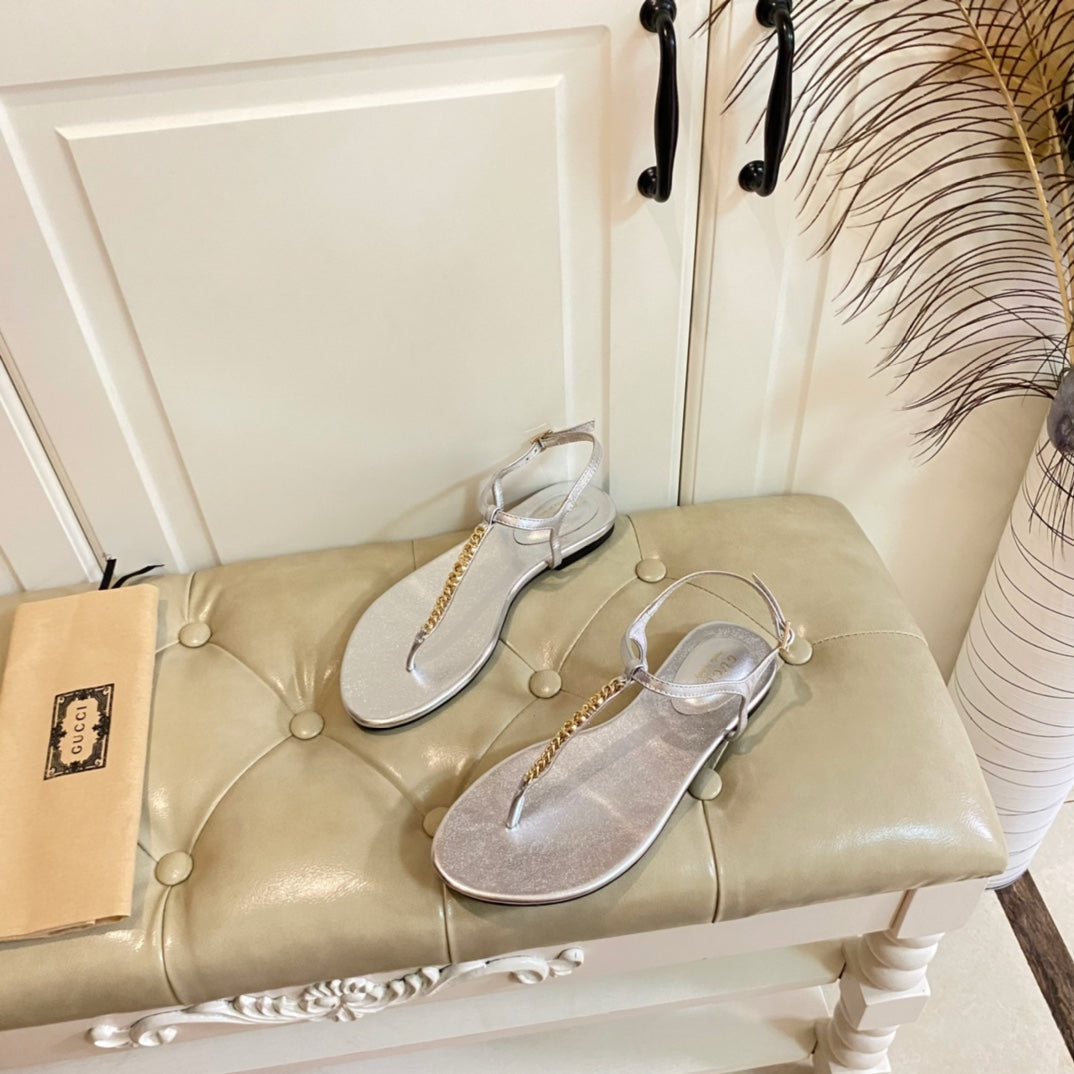 GG SIGNORINA THONG SANDALS IN SILVER SHEEPSKIN