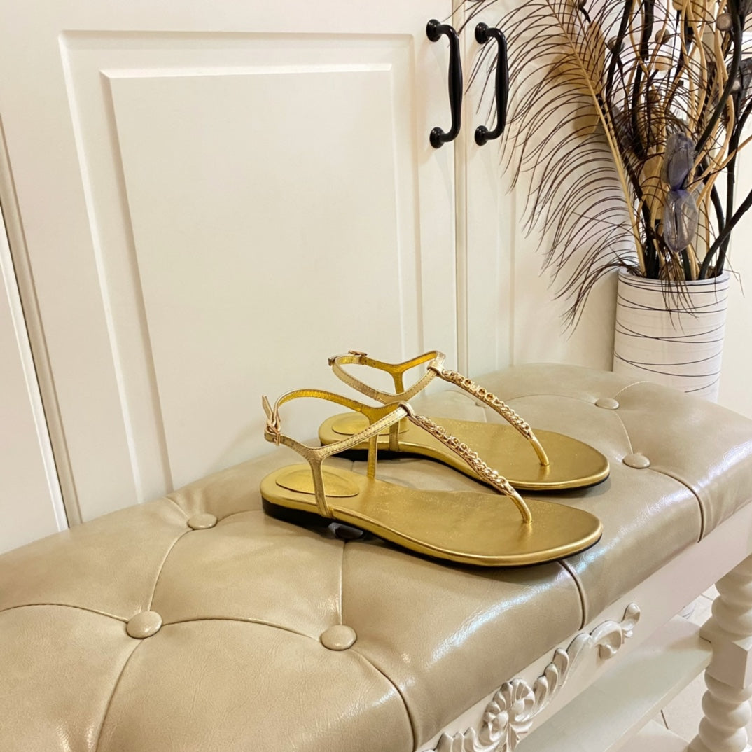 GG SIGNORINA THONG SANDALS IN GOLD SHEEPSKIN