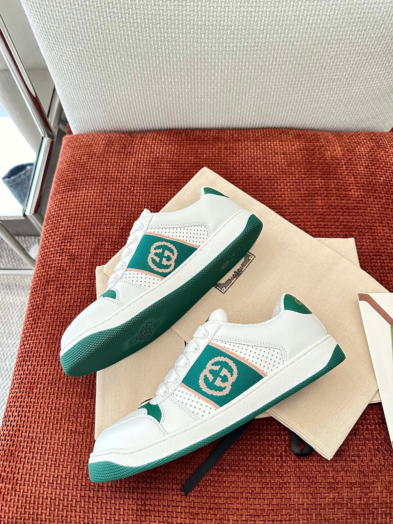 GG SCREENER SNEAKER WHITE AND DARK GREEN CALFSKIN