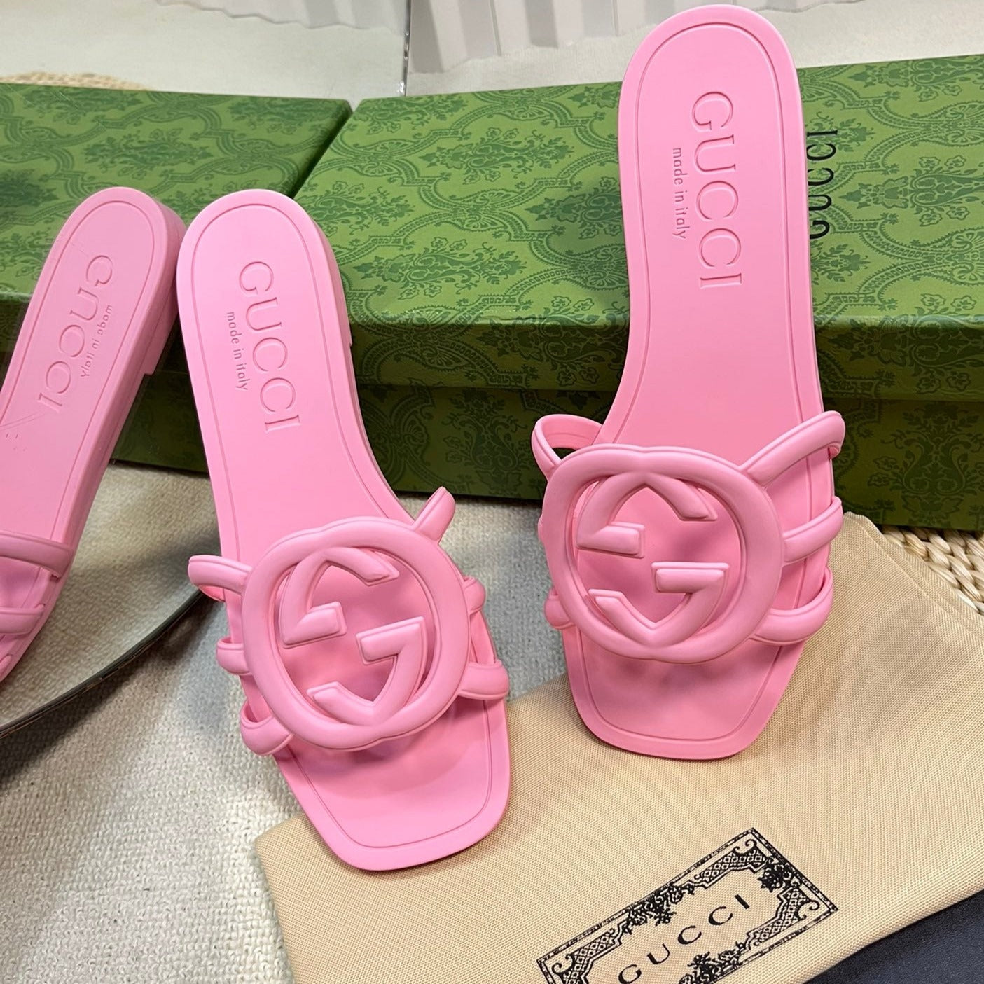 GG Rubber Slide Pink