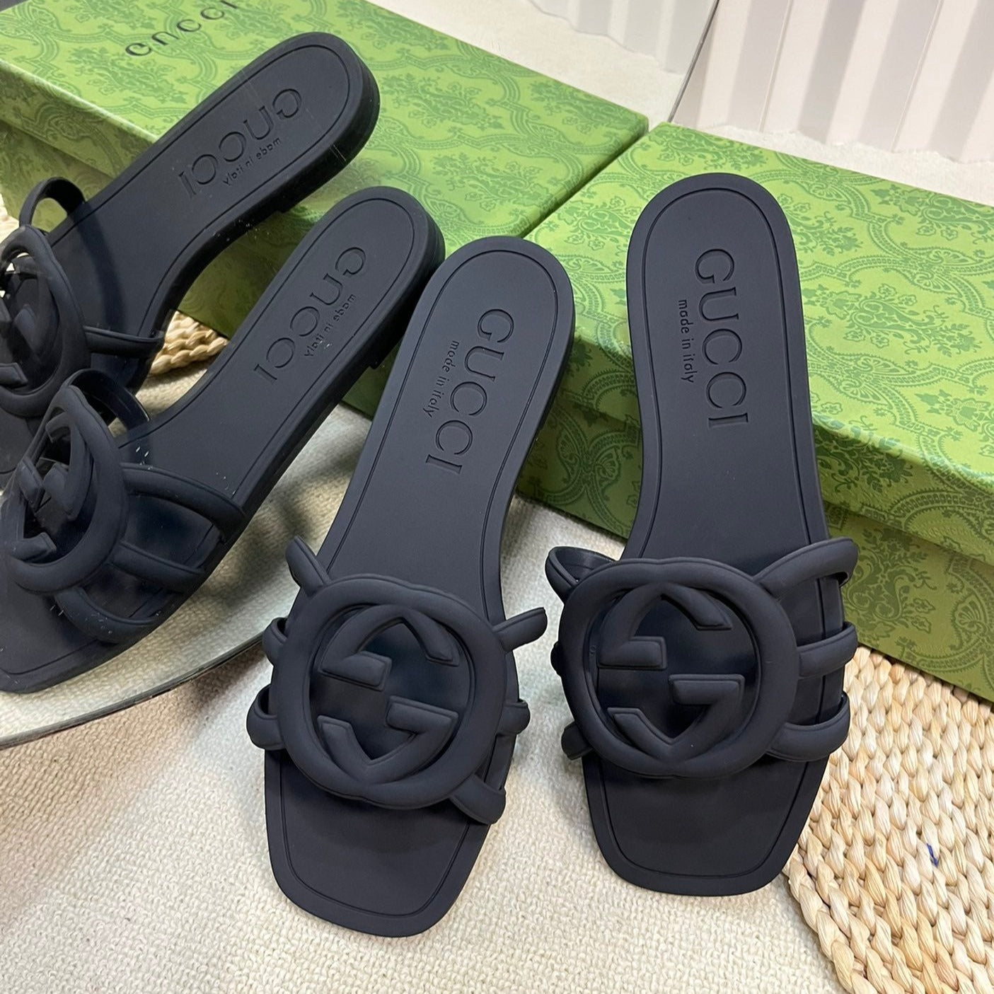 GG Rubber Slide Black