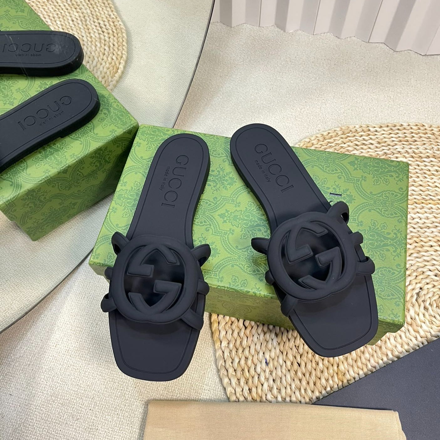 GG Rubber Slide Black