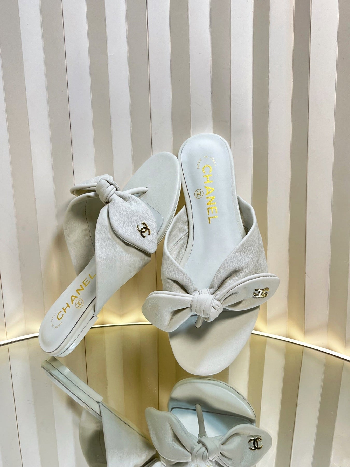 LACE SANDALS IN WHITE CALFSKIN