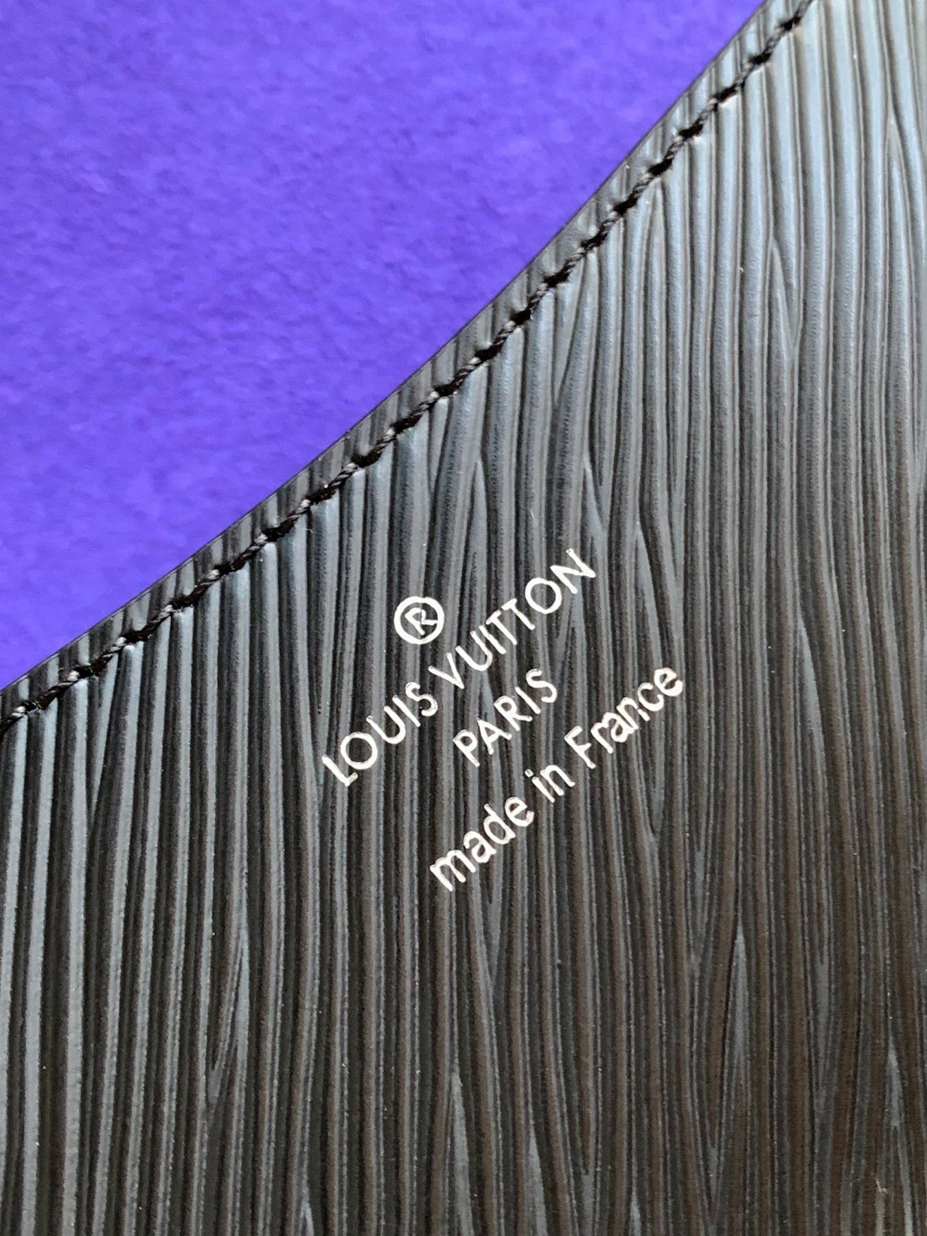 BUCI BAG 24 IN BLACK EPI GRAIN COWHIDE