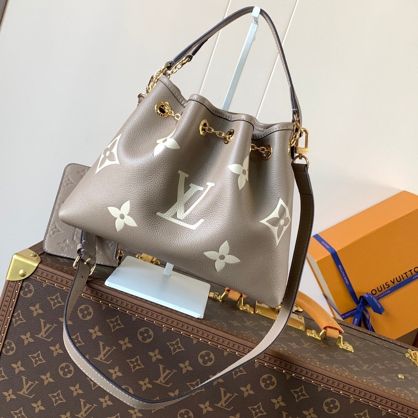 BUNDLE BAG 28 IN CREAM MIX GREY MONOGRAM EMPREINTE COWHIDE