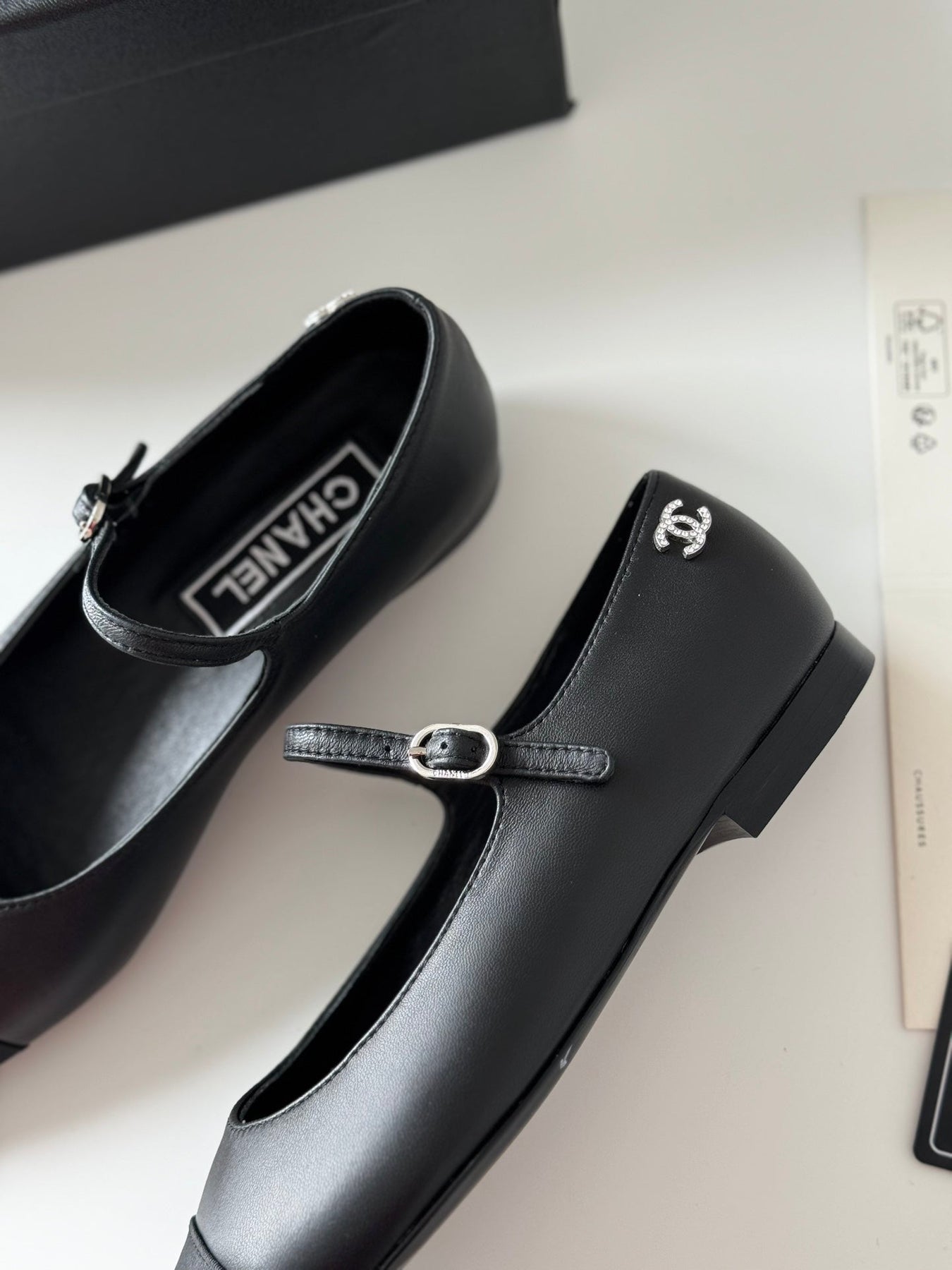 MARY JANE BLACK CALFSKIN