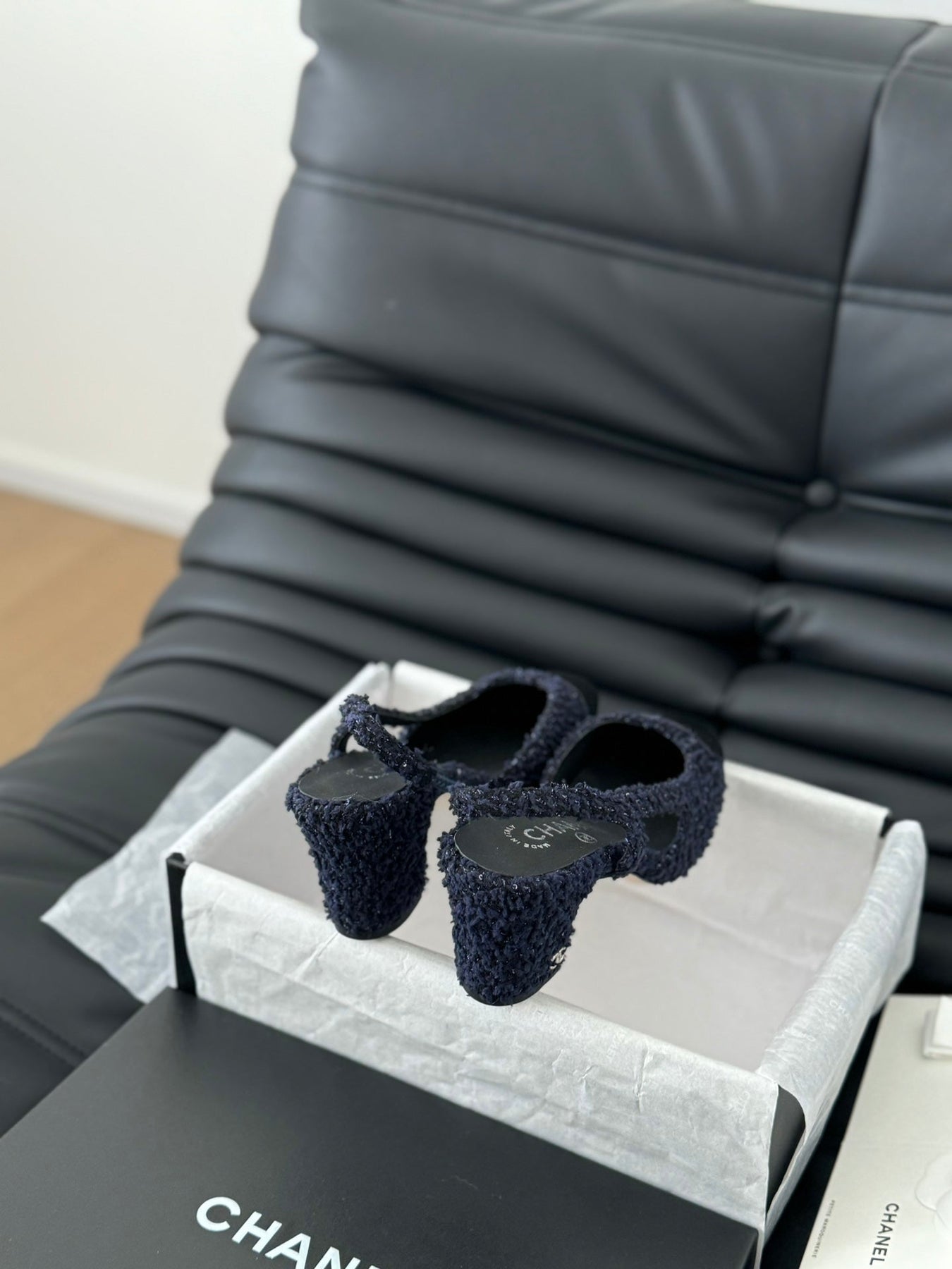 HIGH SLINGBACK IN NAVY BLUE TWEED AND BLACK LAMBSKIN