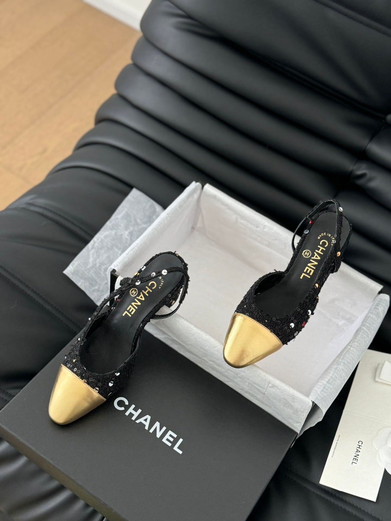 HIGH SLINGBACK IN BLACK TWEED AND GOLDEN LAMBSKIN