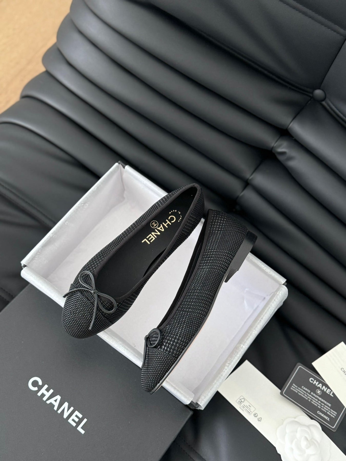 CLASSIC BALLET FLATS BLACK LAMBSKIN