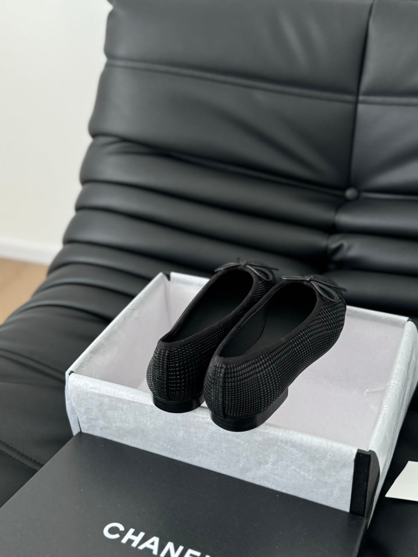 CLASSIC BALLET FLATS BLACK LAMBSKIN