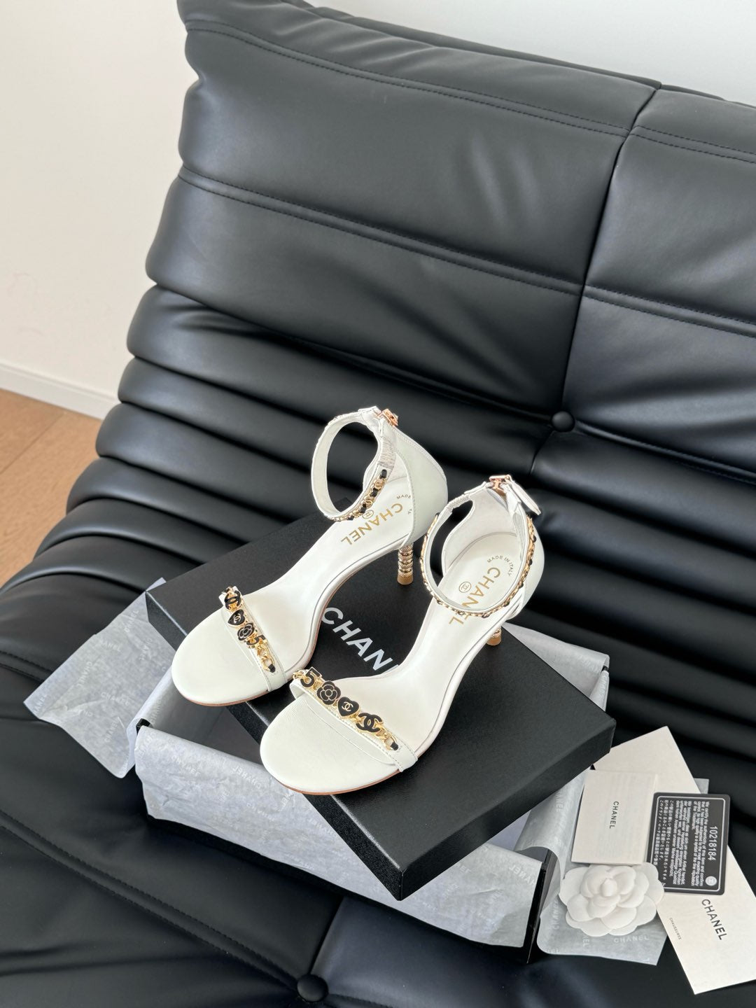 HIGH HEEL 7.5 MM SANDAL IN WHITE SHEEPSKIN WITH STICKERS