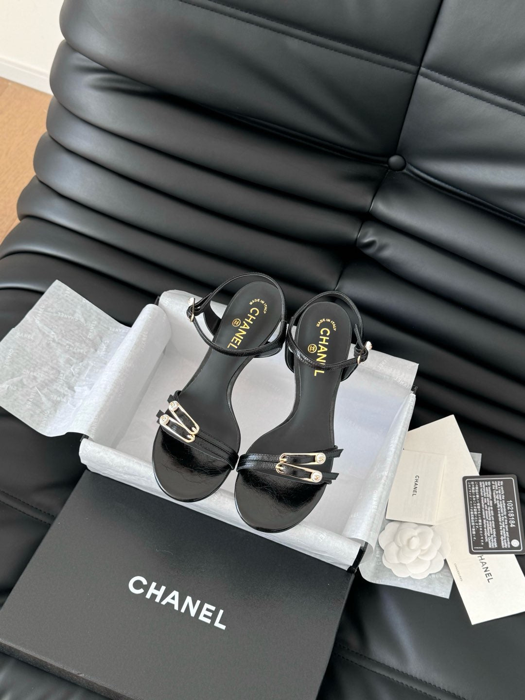 MID-HEEL 35 MM SANDAL IN BLACK SHEEPSKIN