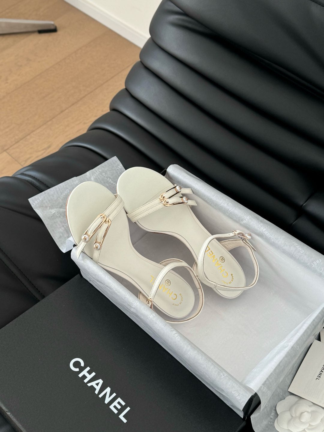 MID-HEEL 35 MM SANDAL IN WHITE SHEEPSKIN