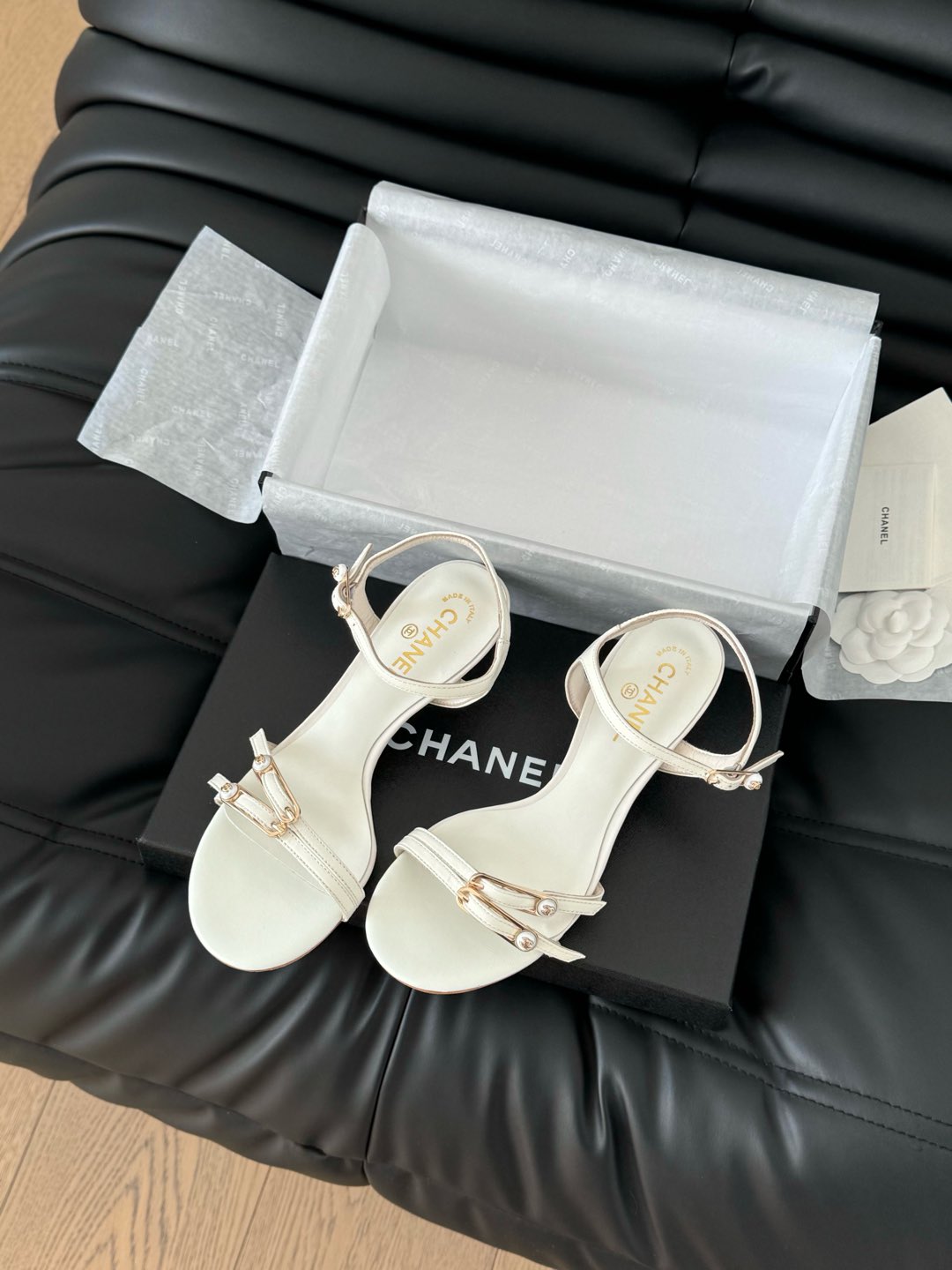 MID-HEEL 35 MM SANDAL IN WHITE SHEEPSKIN