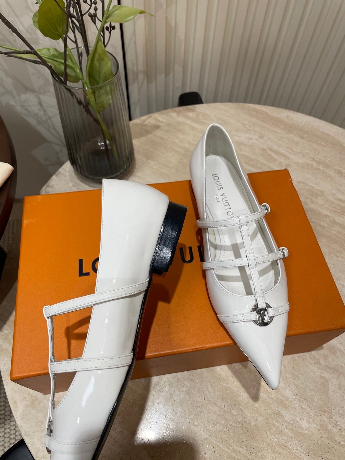 POINTED-TOE TRIPLE-STRAP BALLET FLAT IN WHITE PATENT CALFSKIN