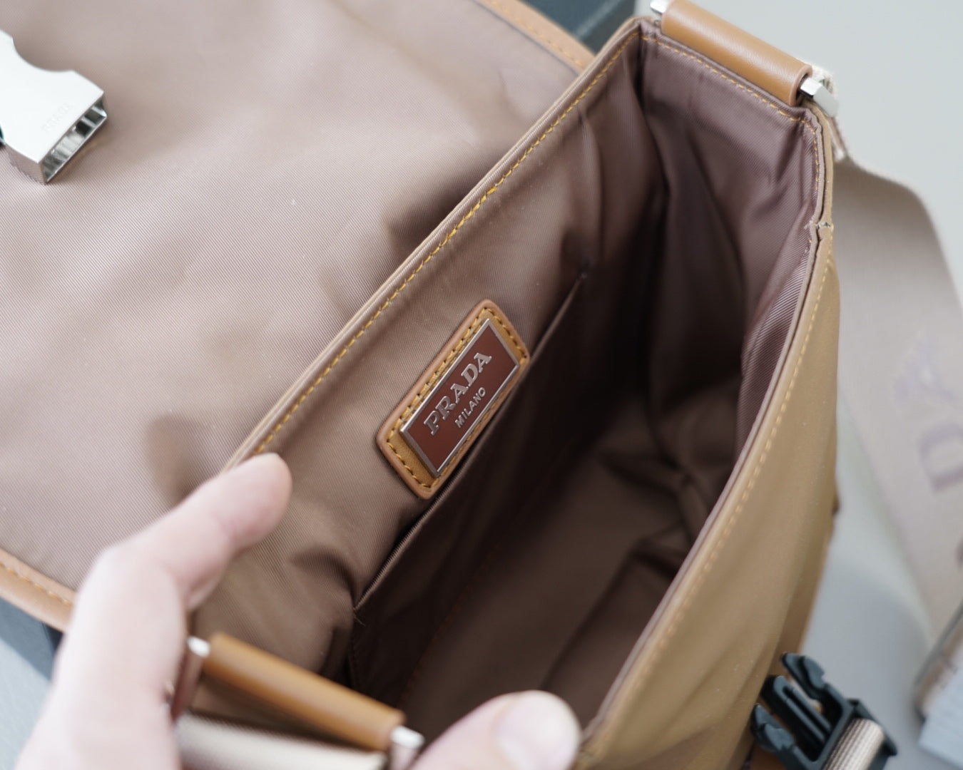 MEDIUM FLAP BAG 20 IN CIDER BROWN RE-NYLON
