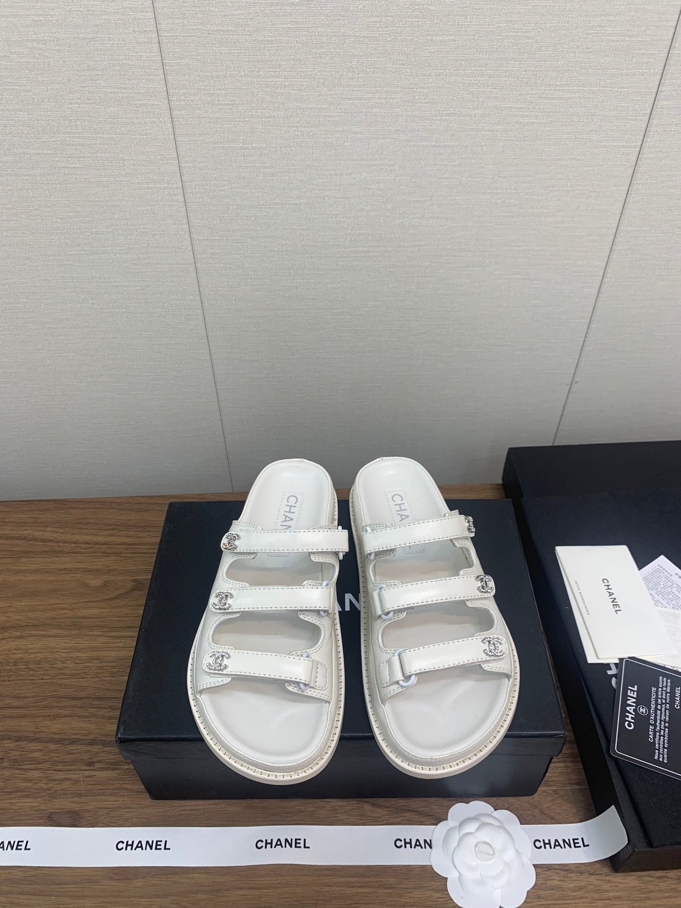 DAD SANDAL IN WHITE LAMBSKIN MULE