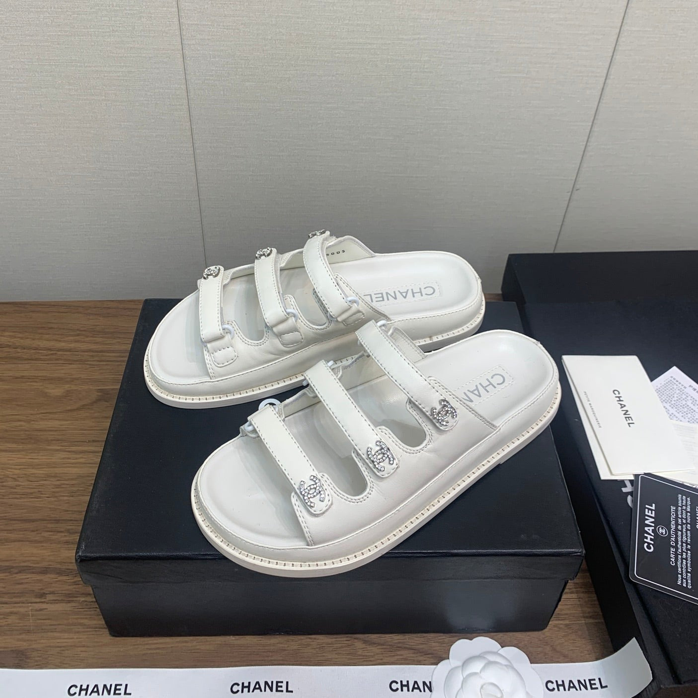 DAD SANDAL IN WHITE LAMBSKIN MULE