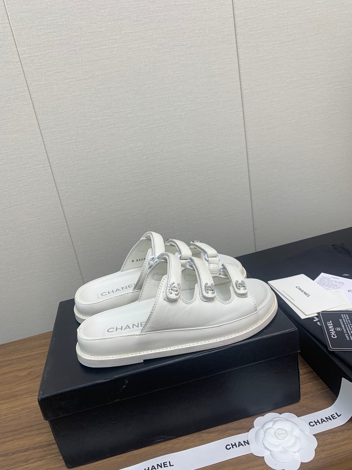 DAD SANDAL IN WHITE LAMBSKIN MULE