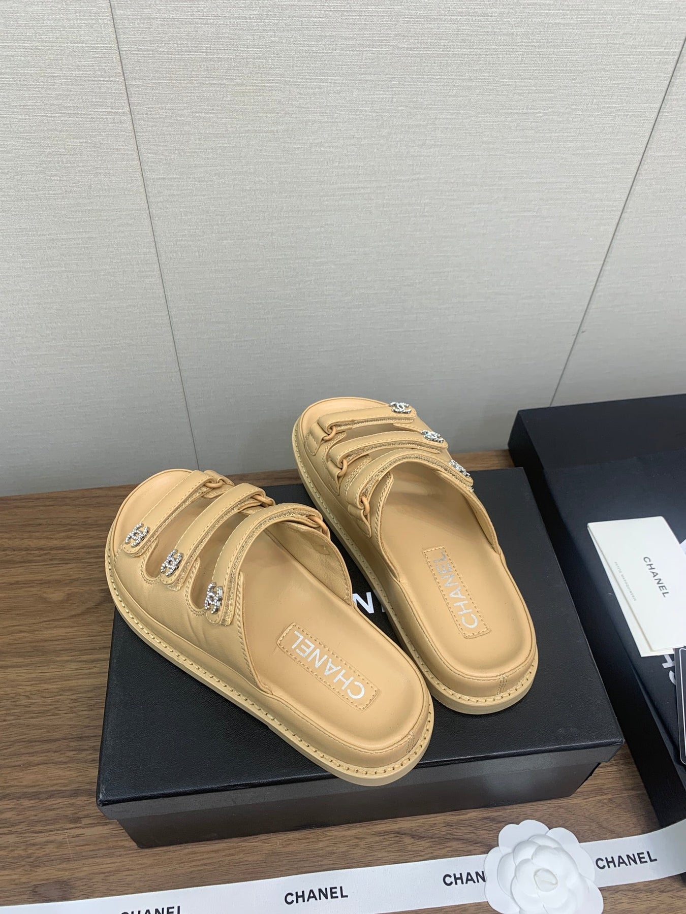 DAD SANDAL IN YELLOW CREAM LAMBSKIN MULE