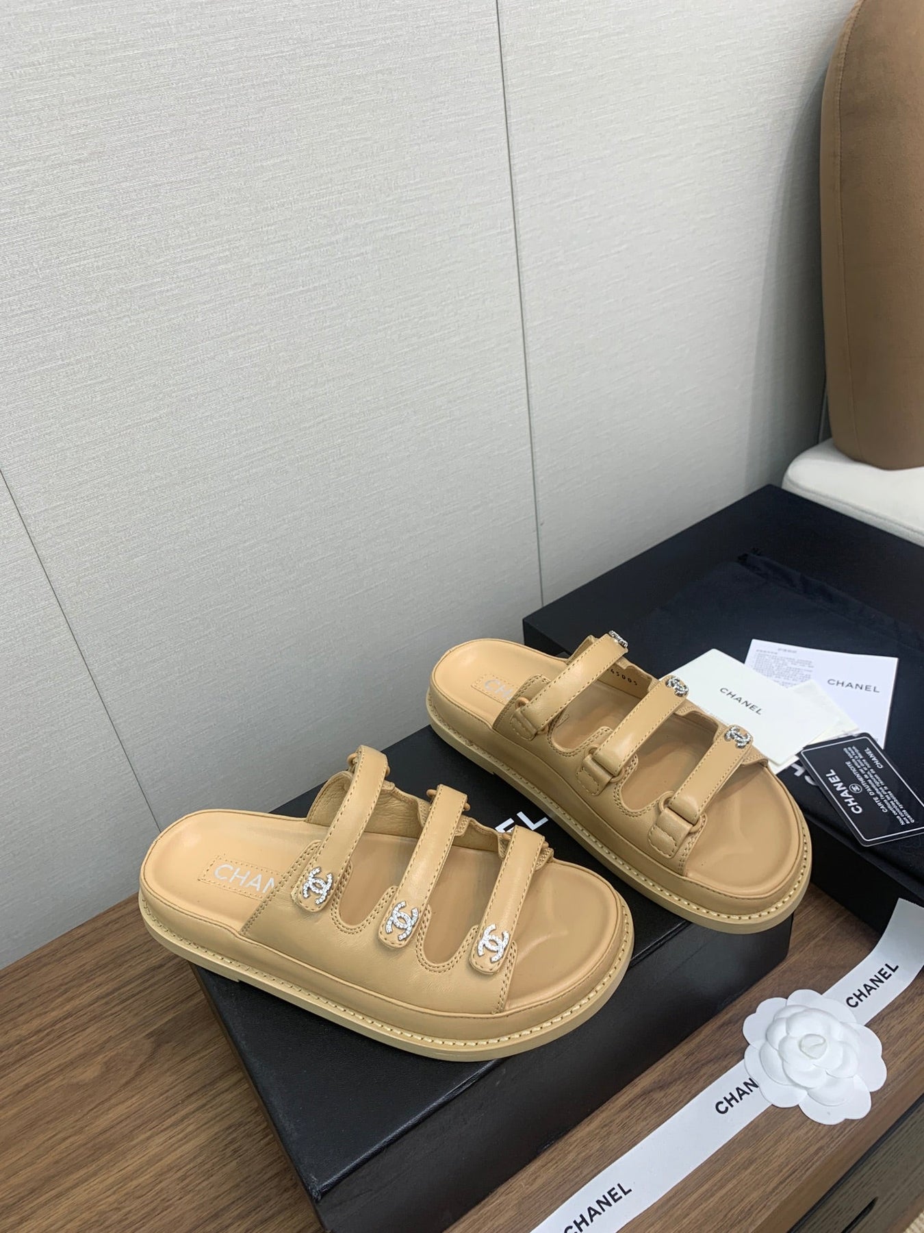 DAD SANDAL IN YELLOW CREAM LAMBSKIN MULE