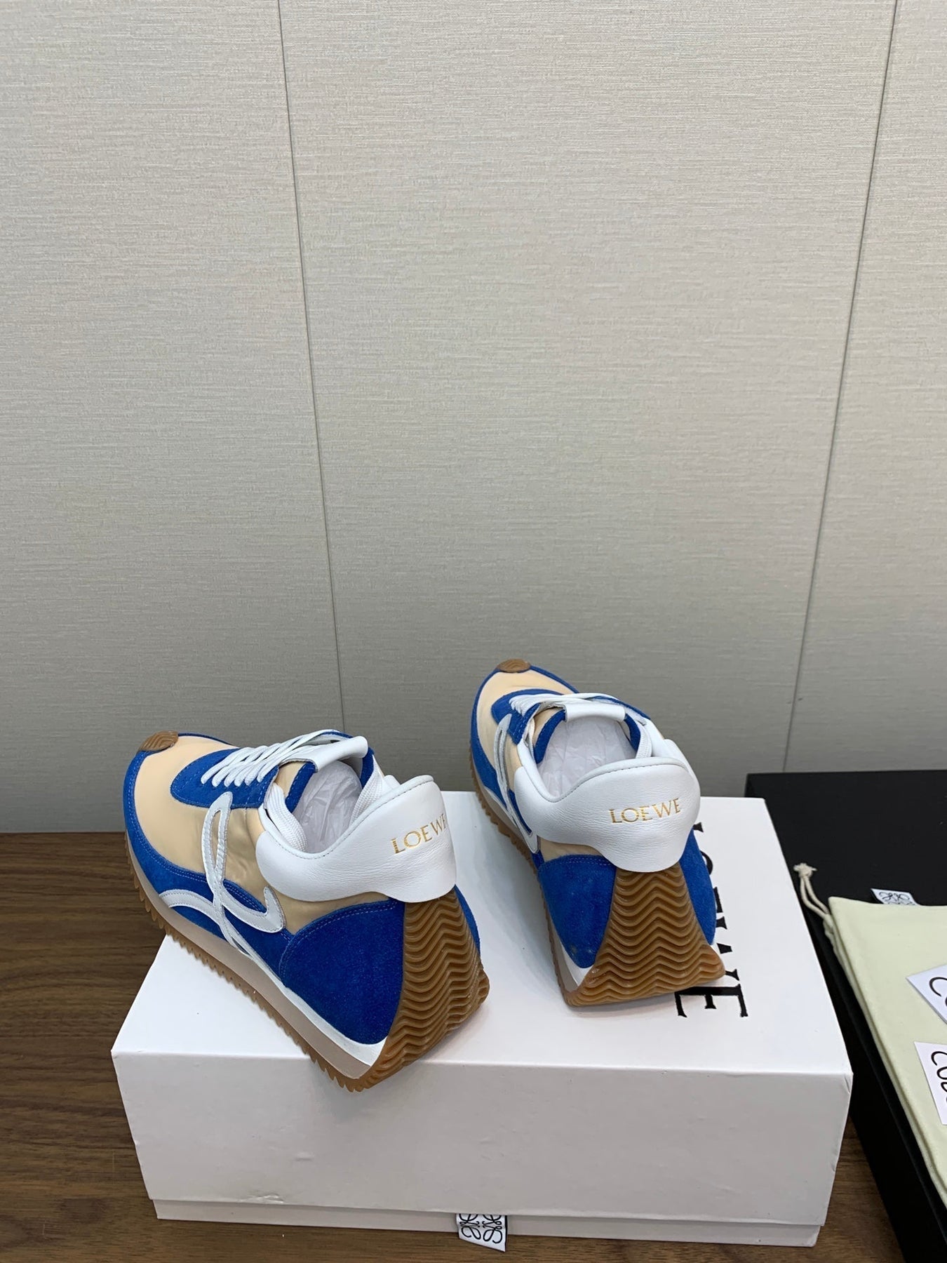 LW FLOW RUNNER SNEAKER COBALT-BEIGE SUEDE