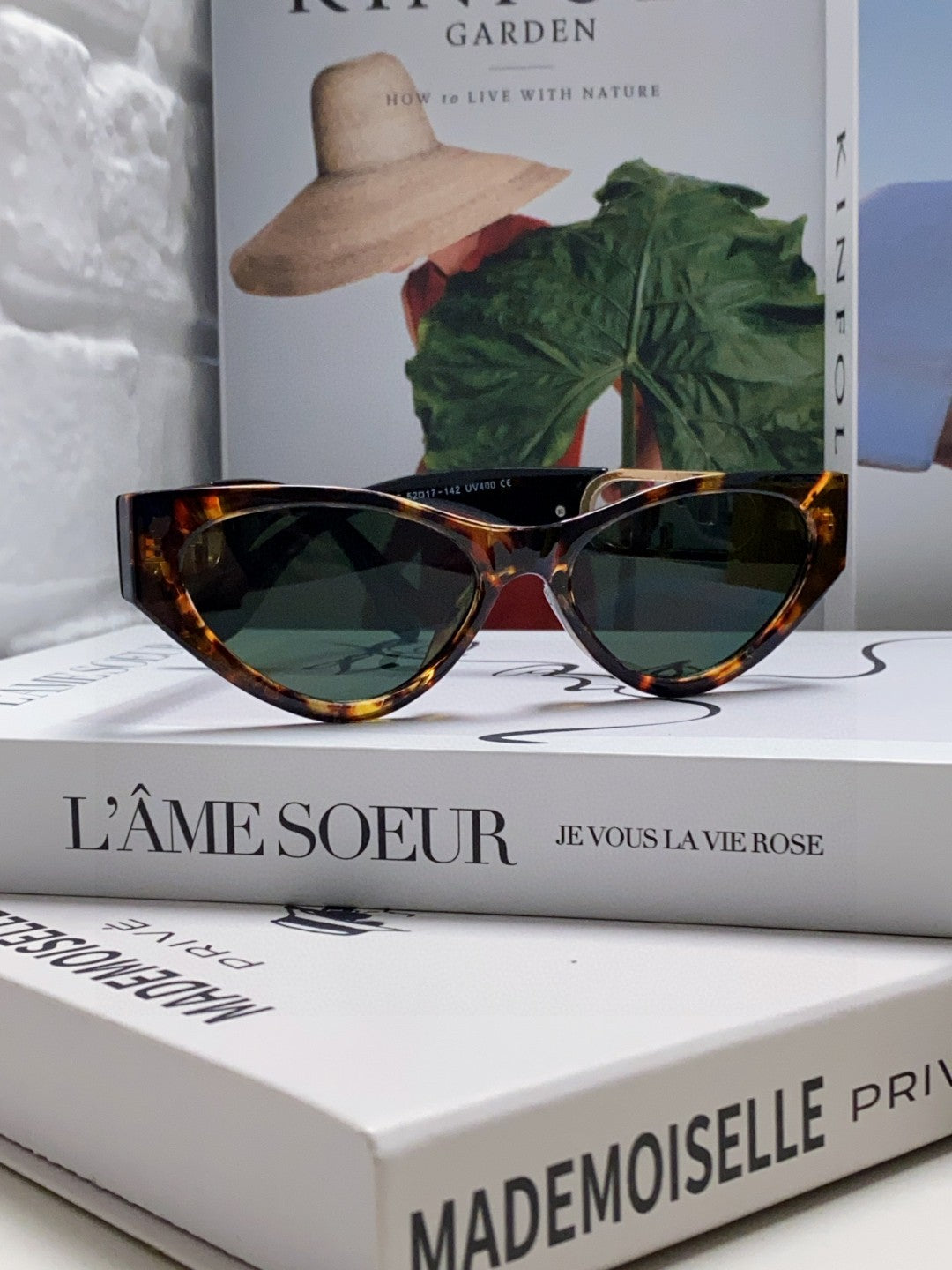 FF DIAMONDS CAT-EYE FRAME SUNGLASSES 557149 IN ACETATE