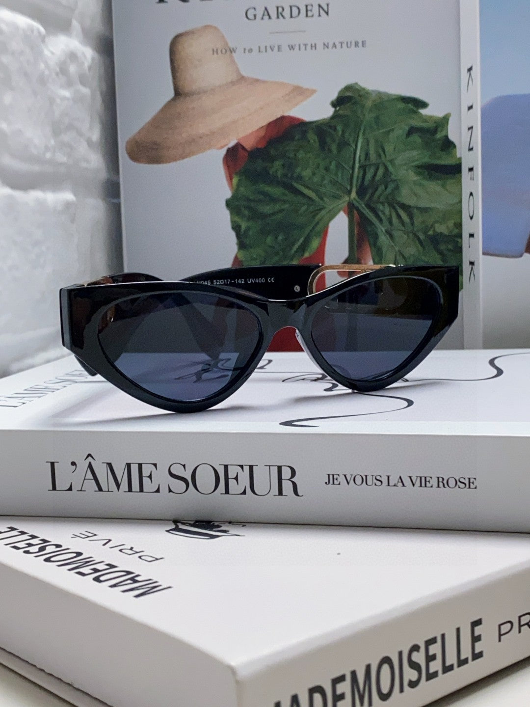 FF DIAMONDS CAT-EYE FRAME SUNGLASSES 557149 IN ACETATE