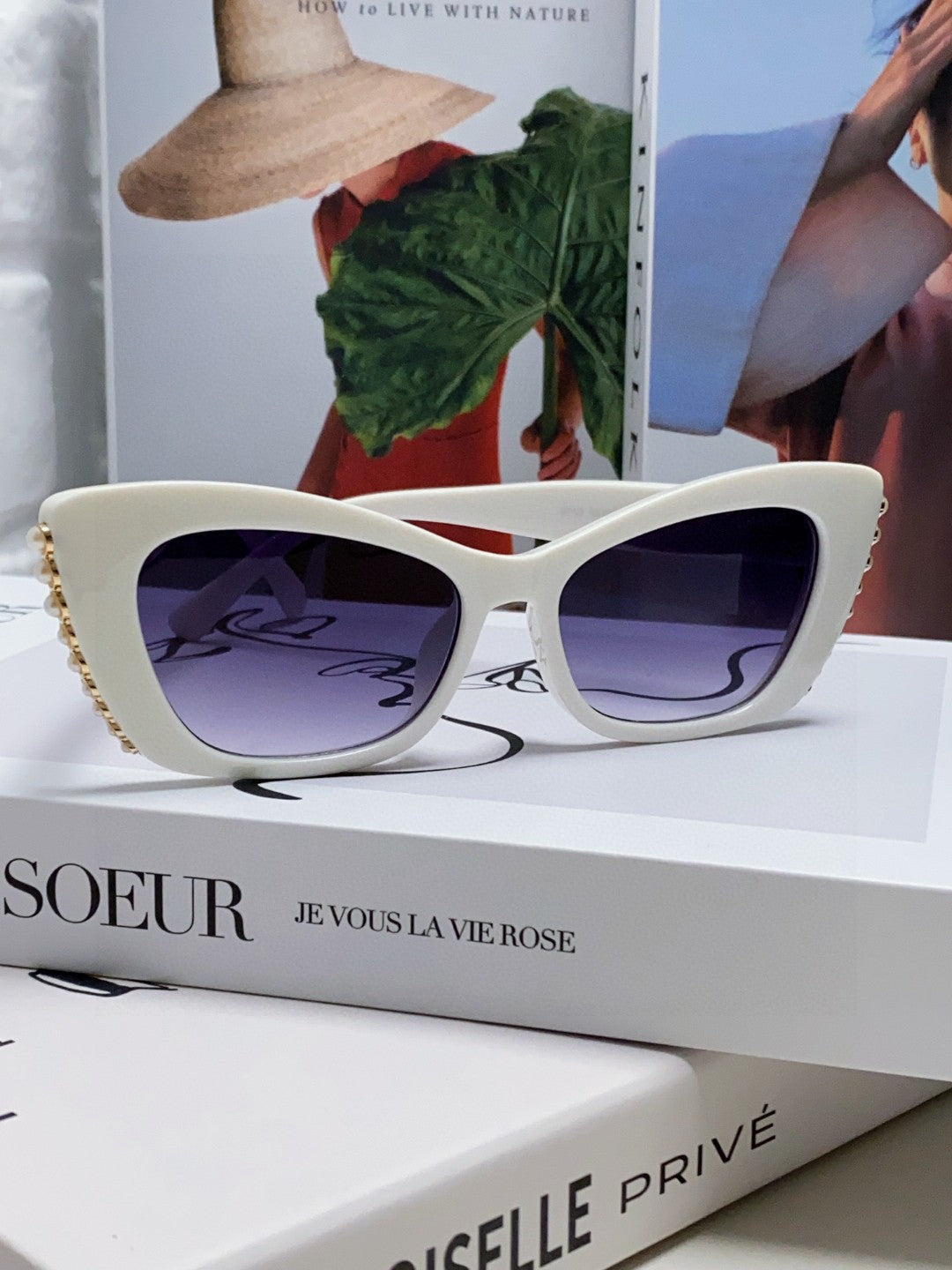 CAT EYE SUNGLASSES 632700 IN WHITE ACETATE EMBOSSED PEARL