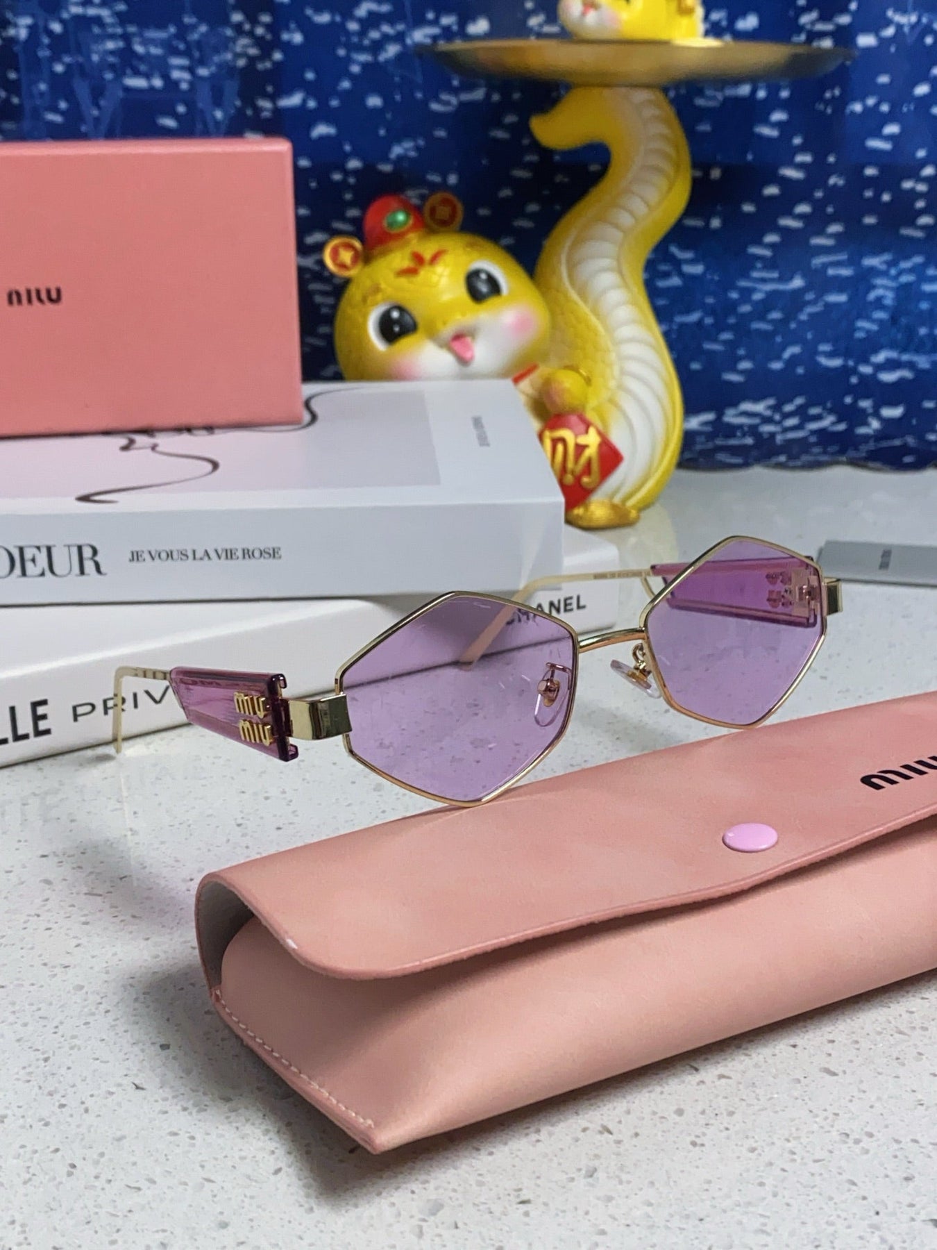 LOGO SUNGLASSES 560863 IN PURPLE CLEAR ACETATE GOLD METAL
