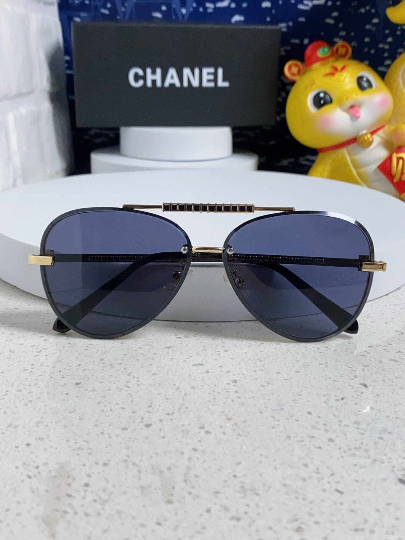 CAT EYE SUNGLASSES 641936 IN GOLD METAL BLACK LENSES