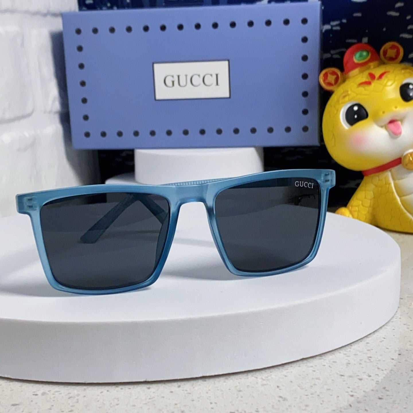 RECTANGULAR FRAME SUNGLASSES  563258 IN ACETATE