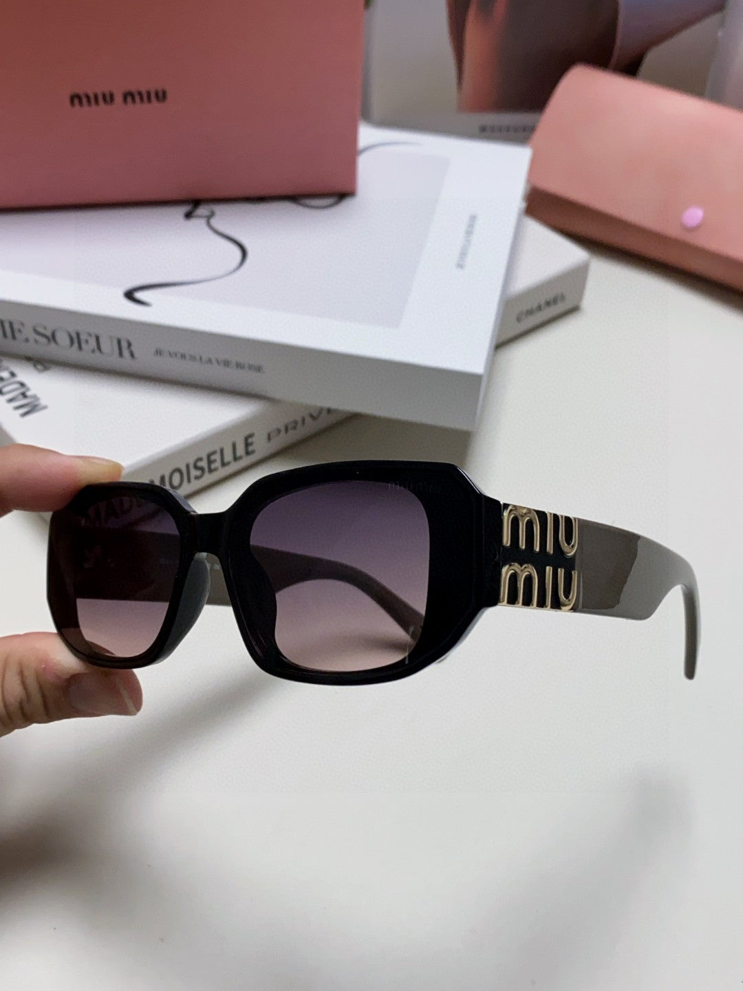 GLIMPSE SUNGLASSES 576818 IN BROWN ACETATE