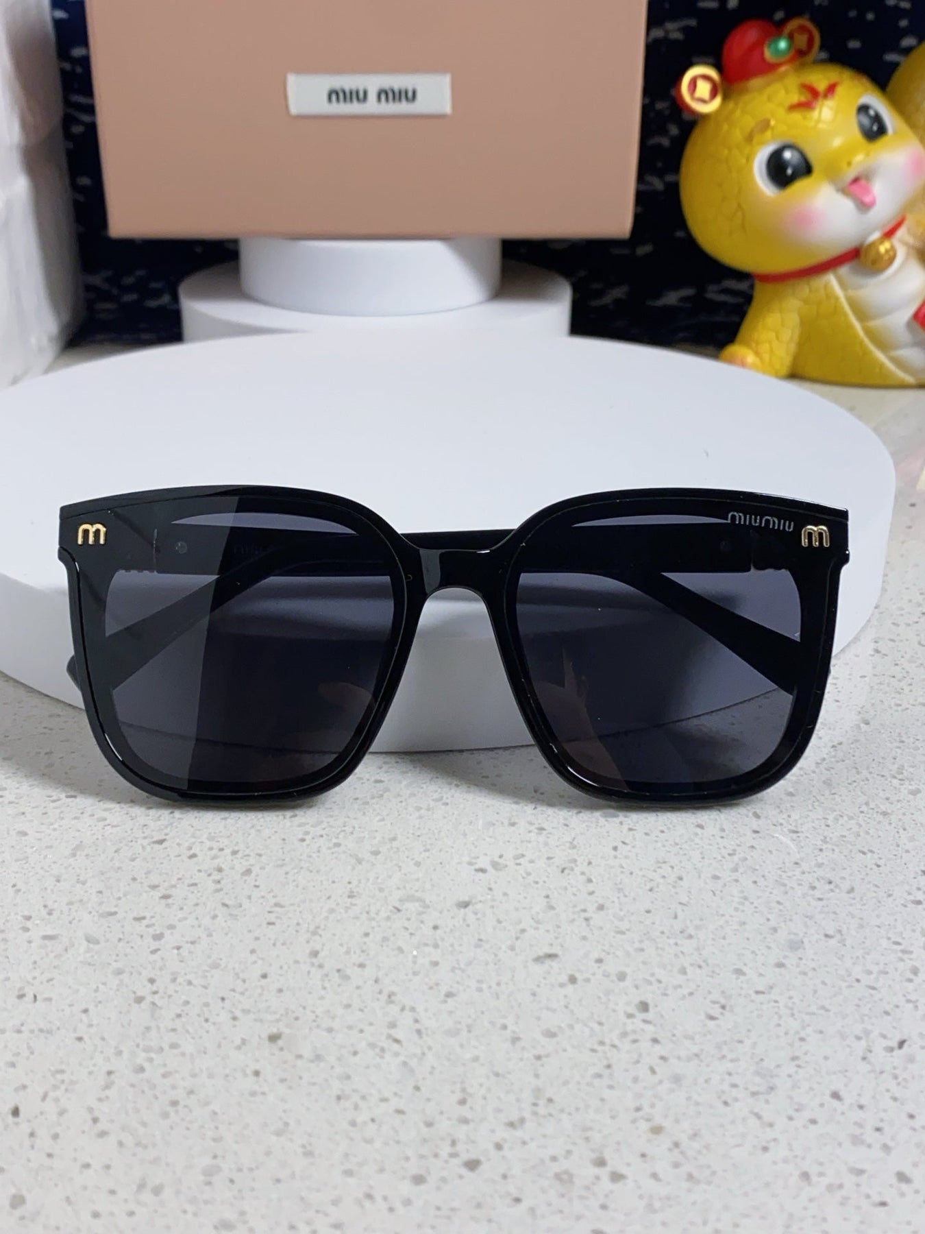 GLIMPSE SQUARE SUNGLASSES 554617 IN BLACK ACETATE BLACK LENS