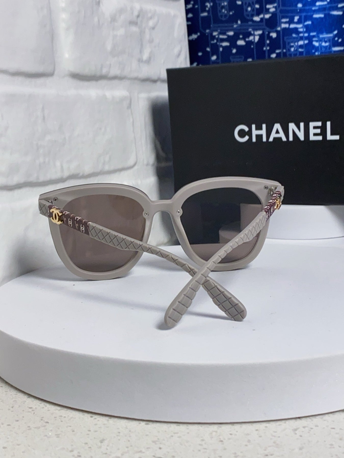 BROWNLINE SUNGLASSES 638936 IN LIGHT GRAY ACETATE