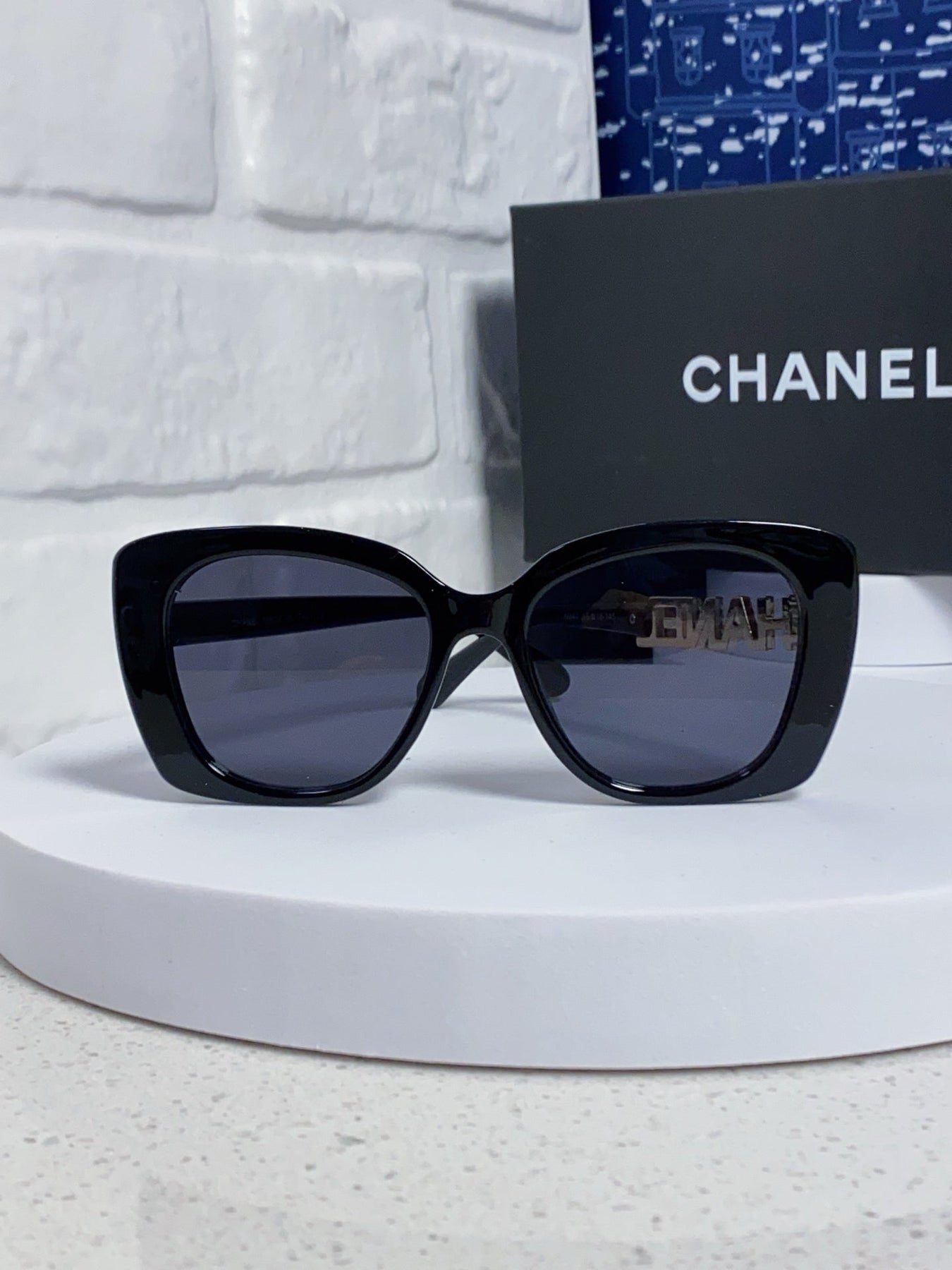 BUTTERFLY SUNGLASSES 641816 IN BLACK ACETATE GOLD METAL LOGO