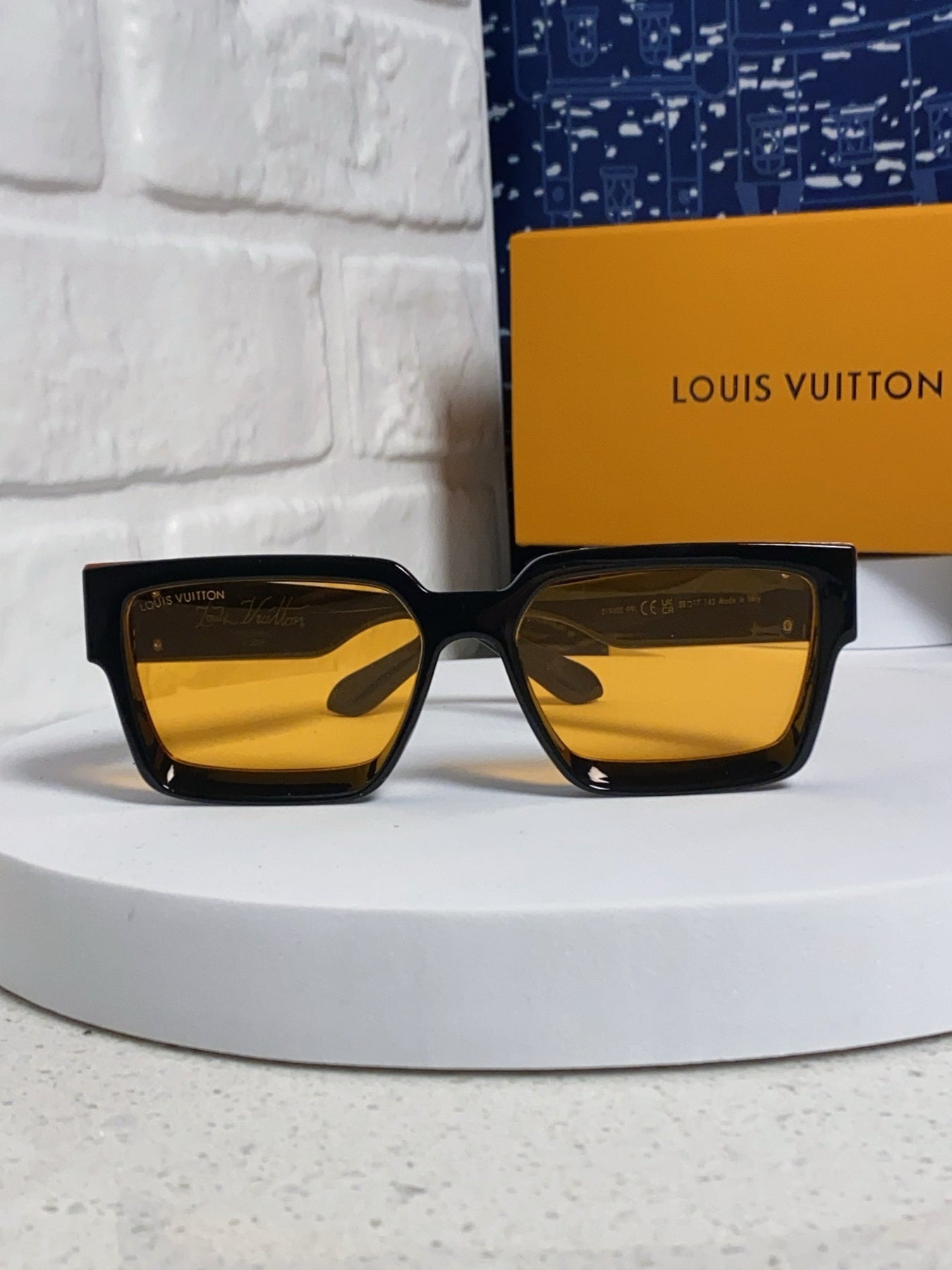 RECTANGLE SUNGLASSES 575848 IN BLACK ACETATE ORANGE METAL YELLOW LENS