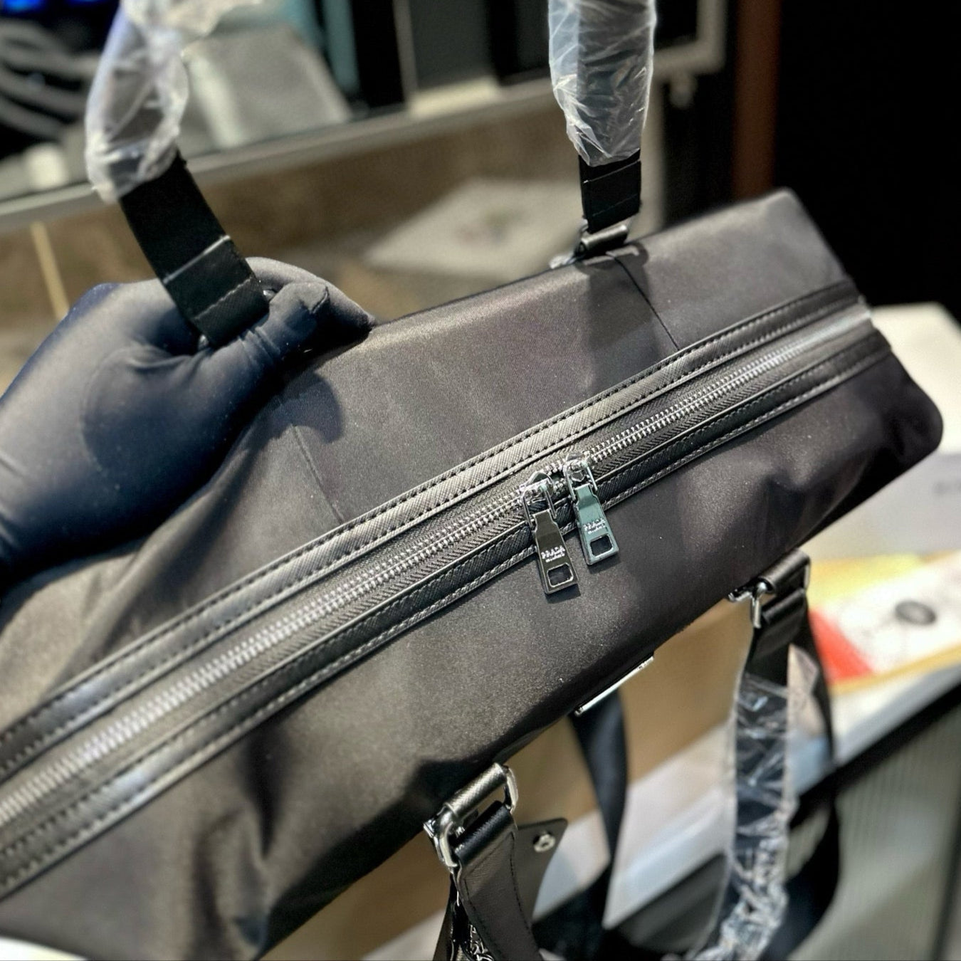 DUFFEL TOP HANDLE BAG 40 IN BLACK RE-NYLON