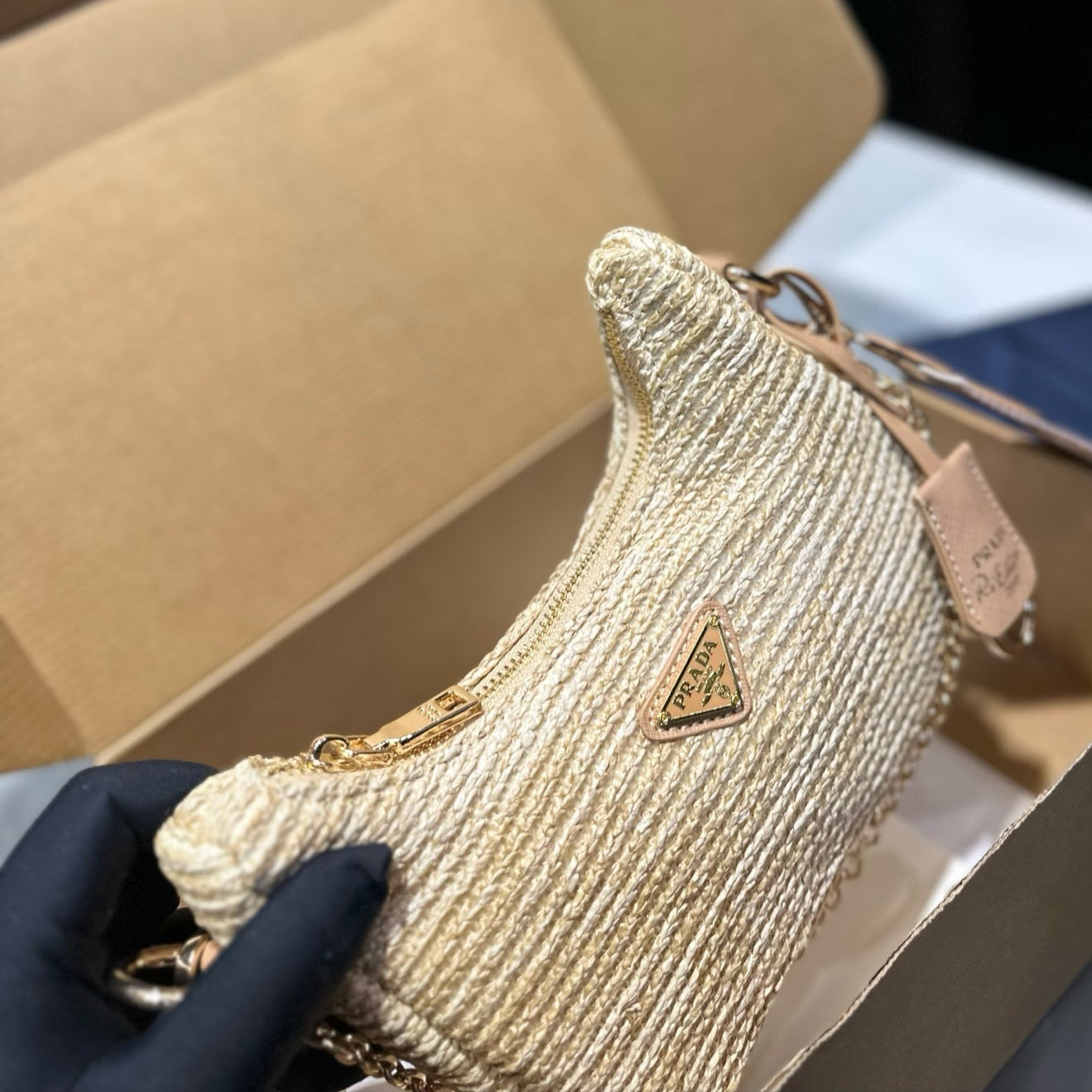 HOBO CROCHET BAG 24 IN BEIGE WOVEN RAFFIA GOLD HARDWARE
