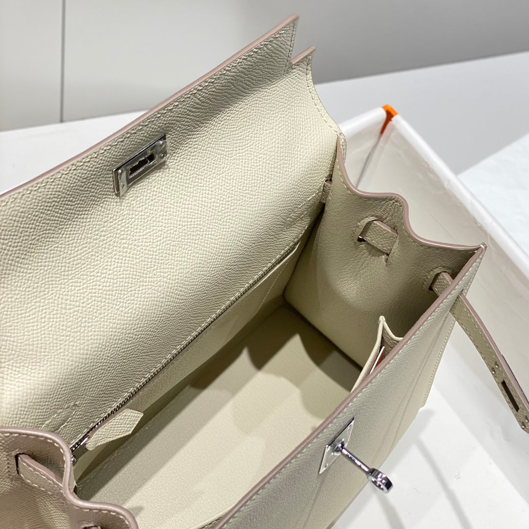 KELLY 25CM IN NATA EPSOM CALFSKIN SILVER HARDWARE