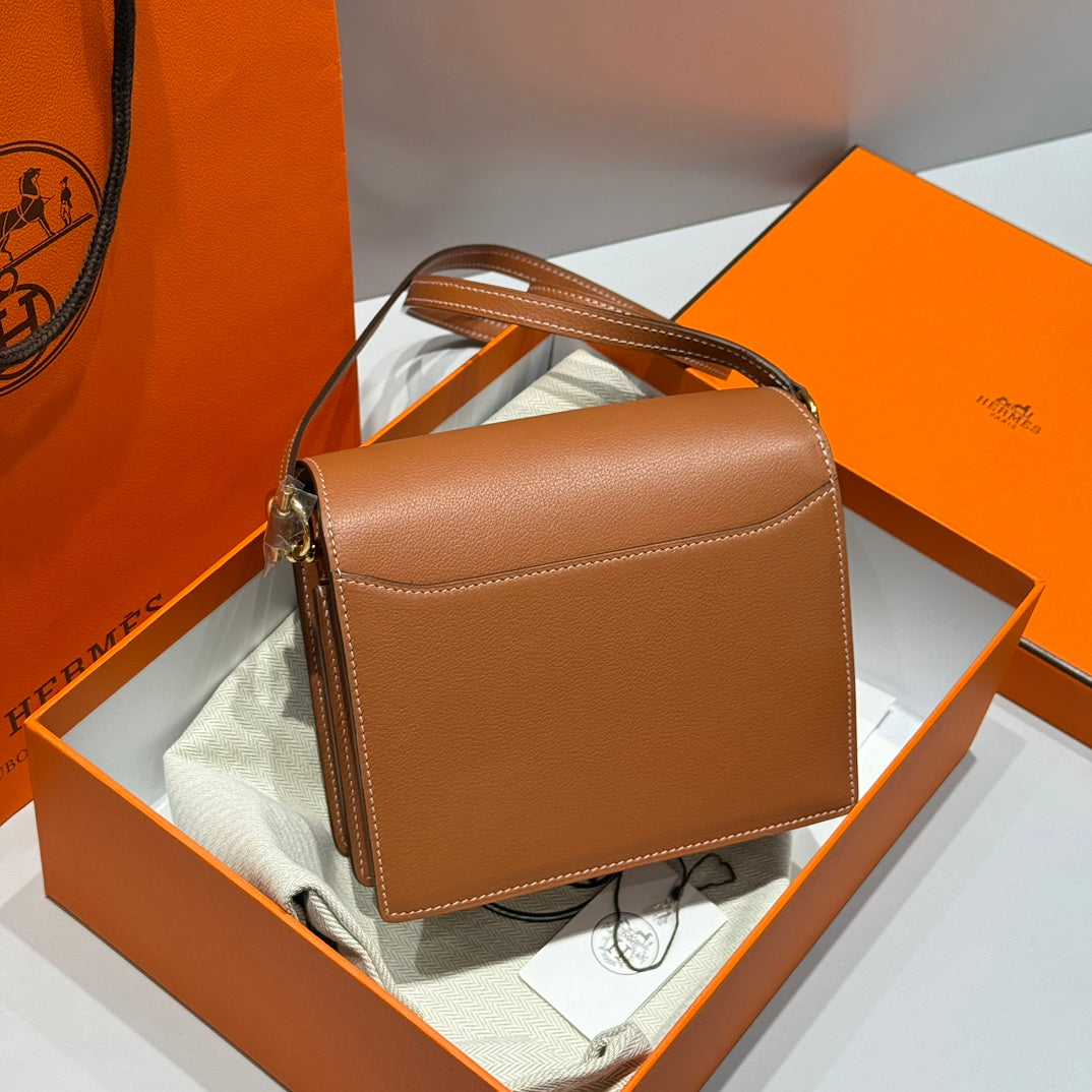 HM ROULIS 18 MINI BAG IN TAWNY BROWN CALFSKIN GOLD-TONE HARDWARE