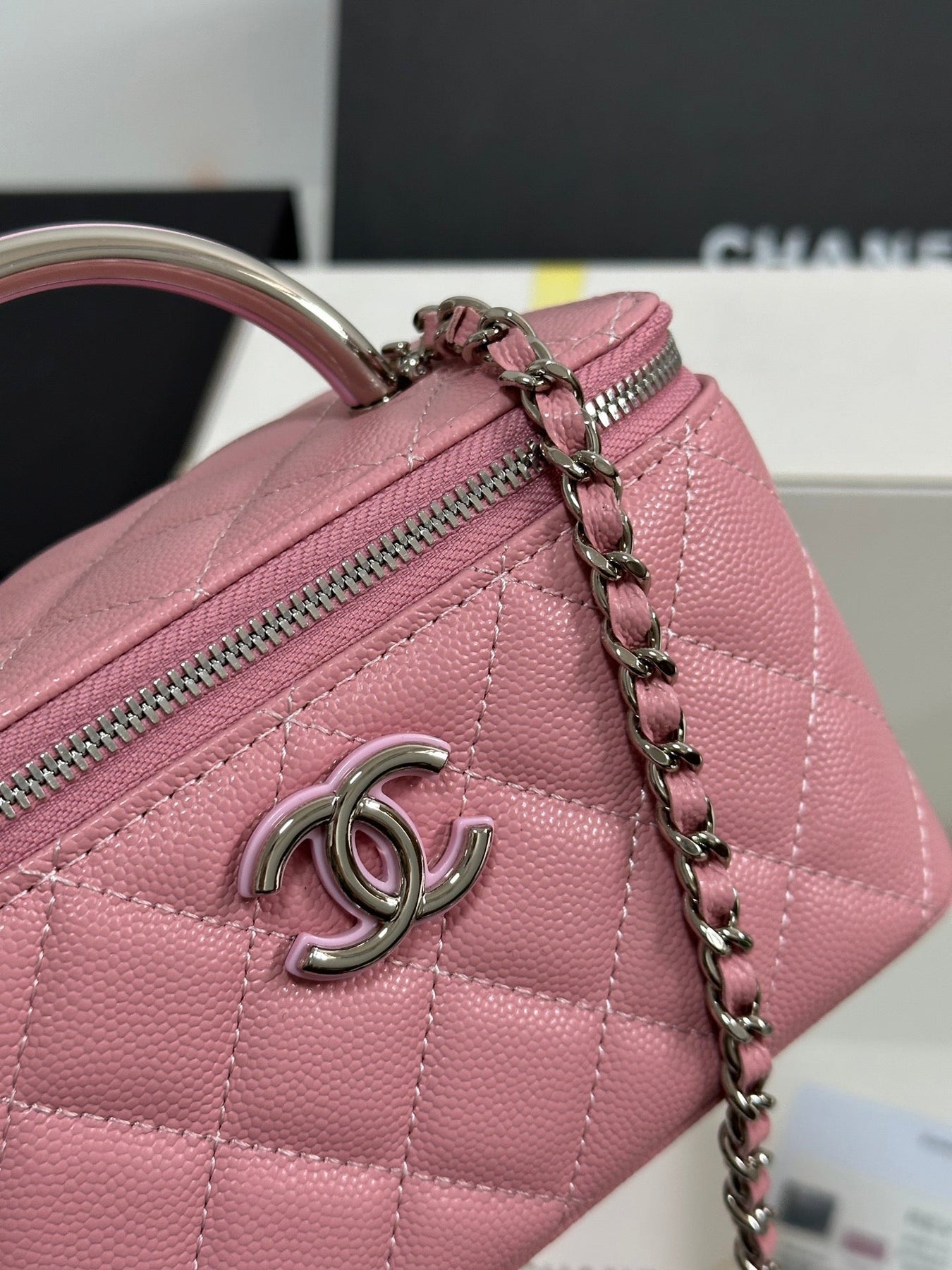 MINI VANITY TOP HANDLE CASE 17 IN PINK CAVIAR SKIN SILVER-TONE PLATED METAL