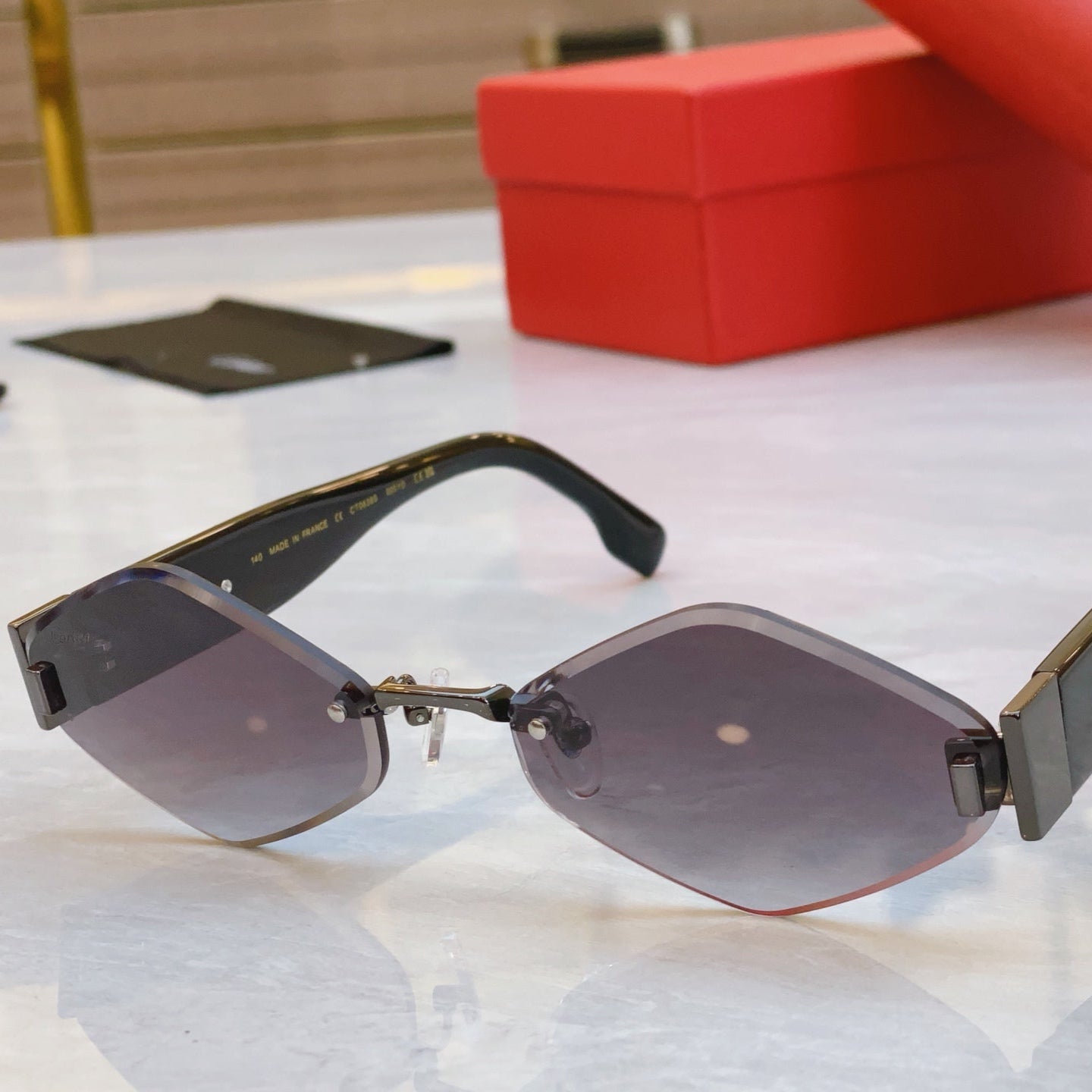 PANTHÈRE RHOMBUS FRAME SUNGLASSES CT00638S IN METAL AND ACETATE