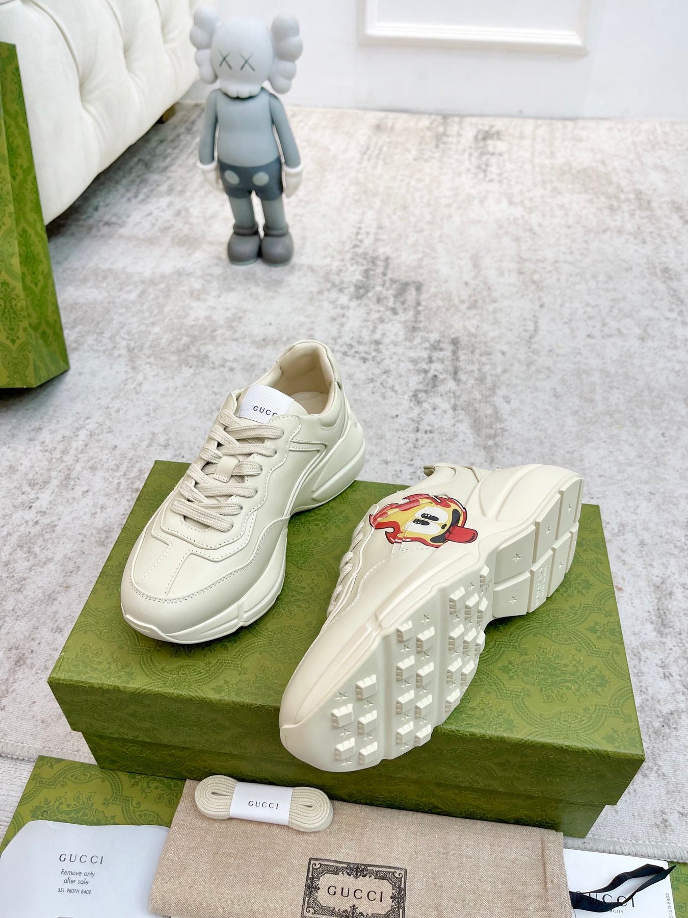 GG RHYTON TRAINER WHITE LAMBSKIN WITH ICON