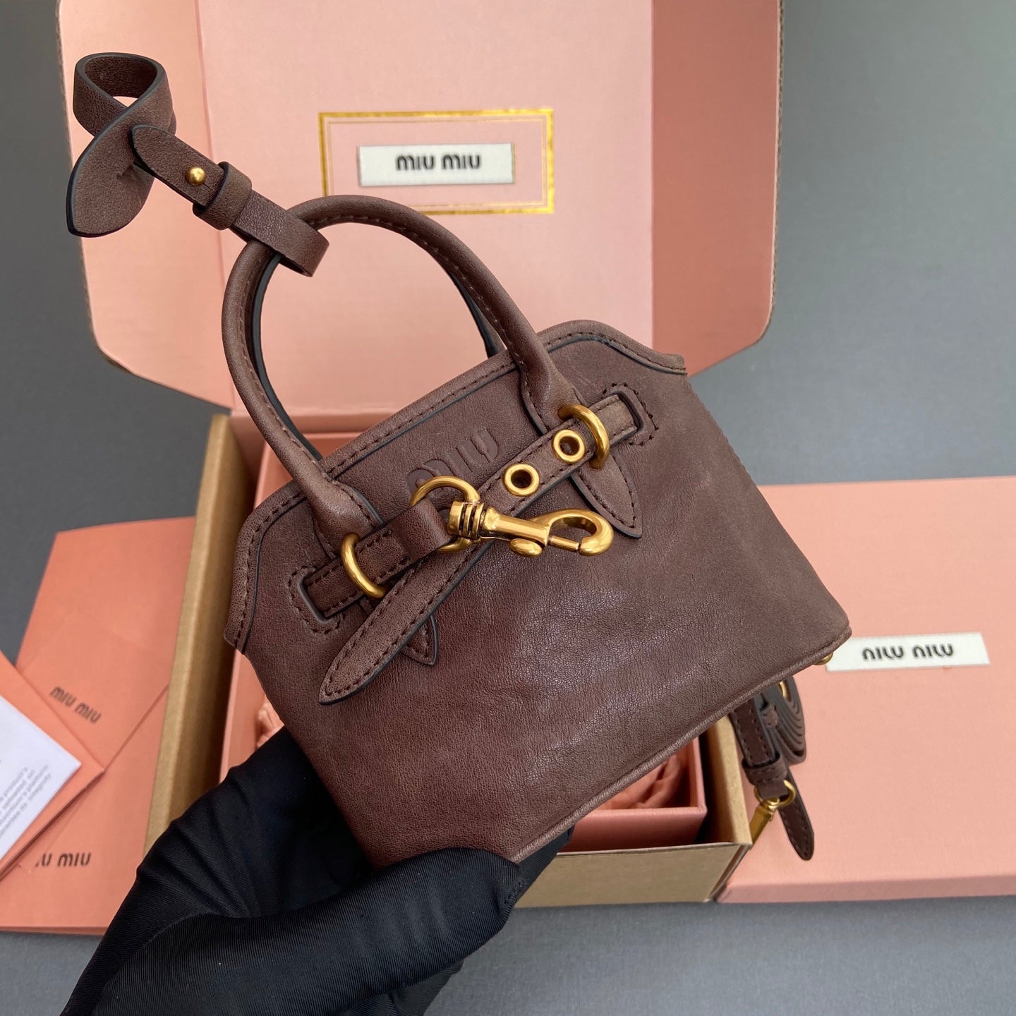 AVENTURE BAG 13 IN CRATER BROWN SHINY CALFSKIN