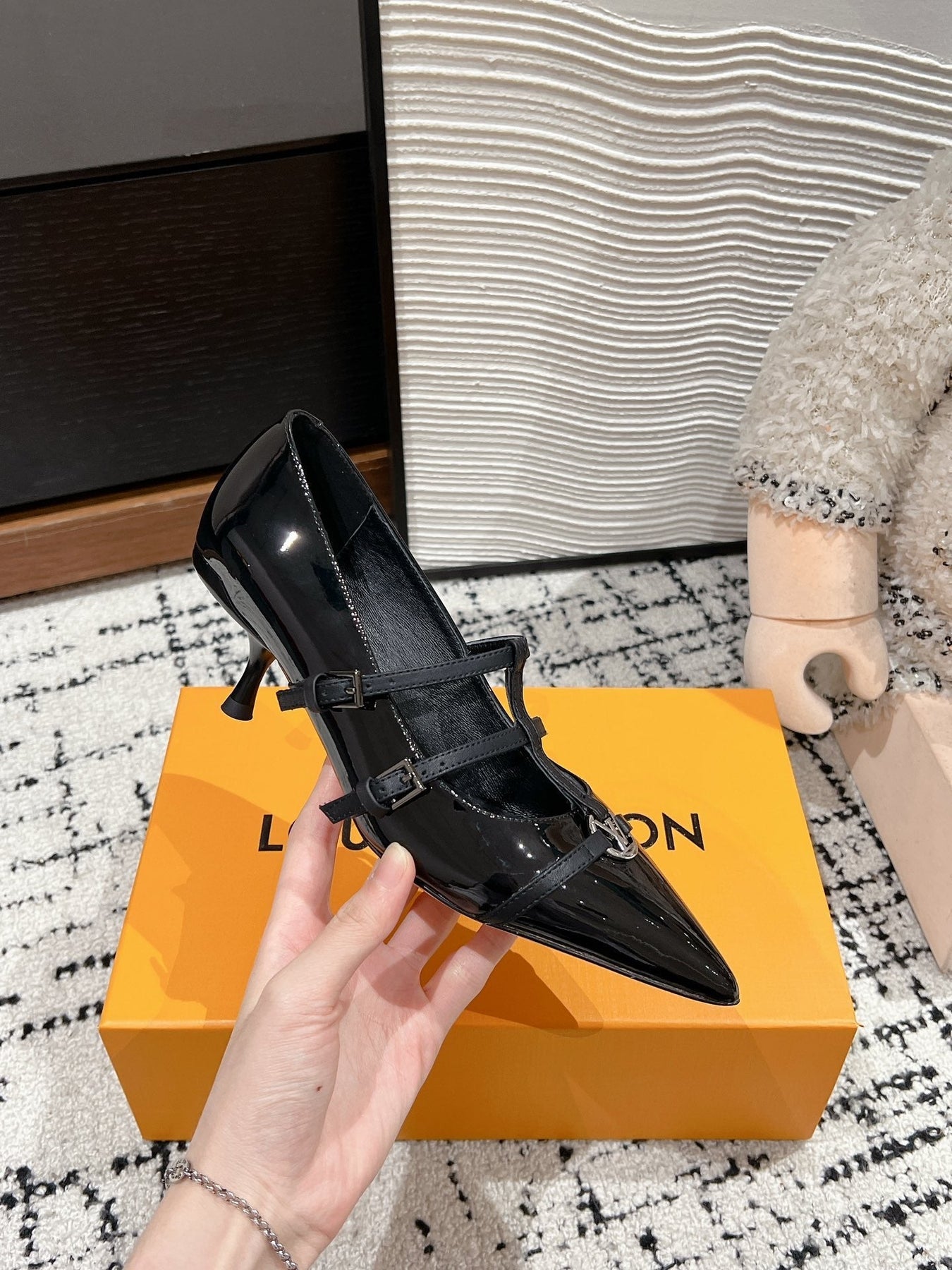 HIGH HEEL 4 CM PUMP IN BLACK CALFSKIN