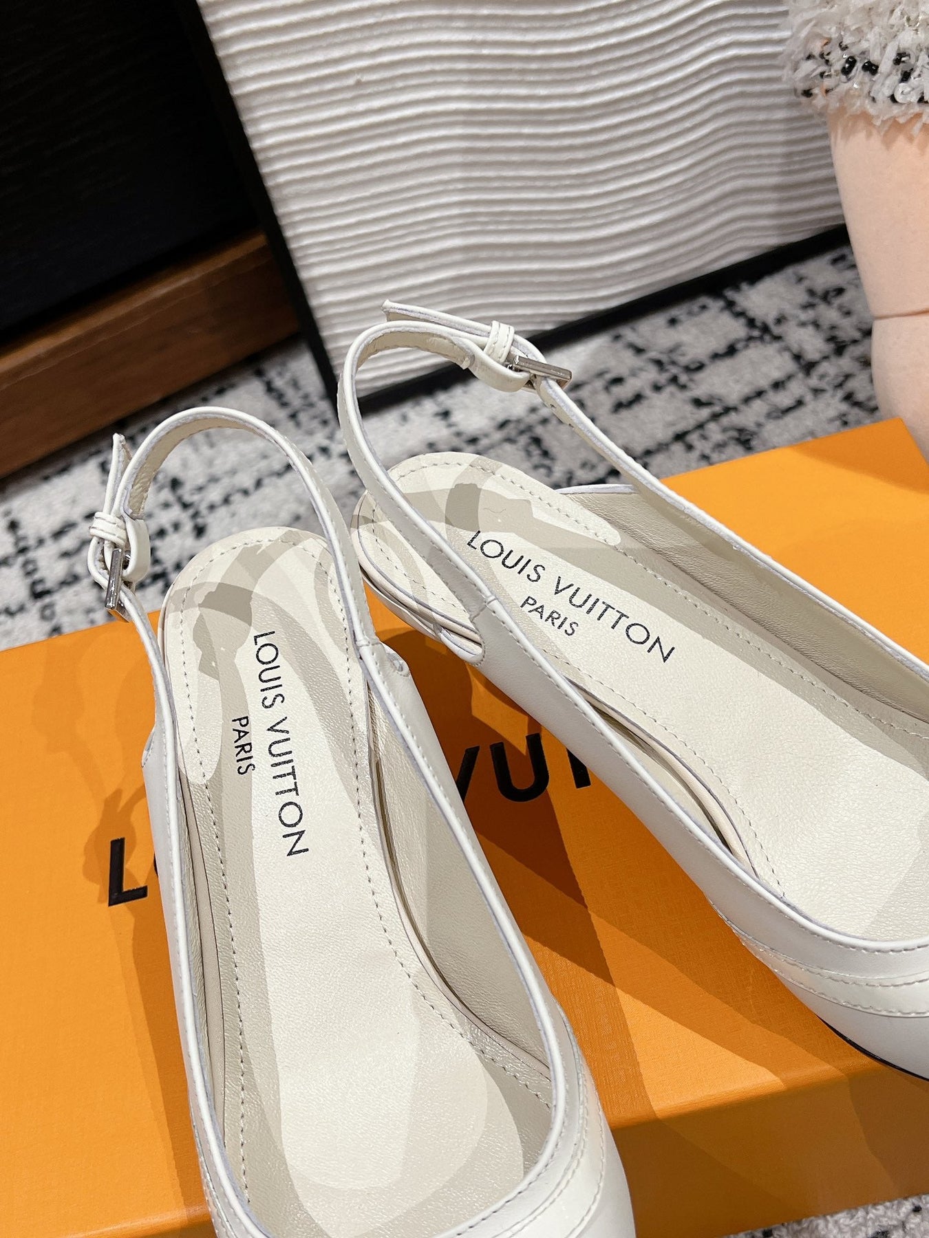 HIGH HEEL 4 CM SLINGBACKS IN WHITE CALFSKIN